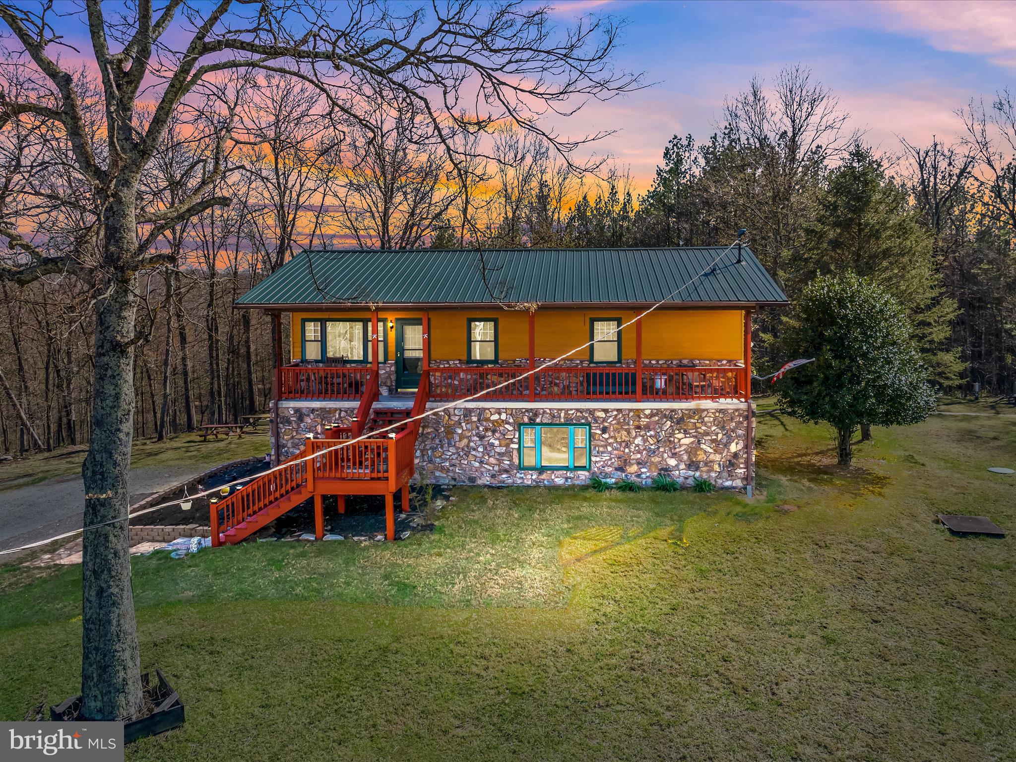 HEAVENLY ACRES - Residential