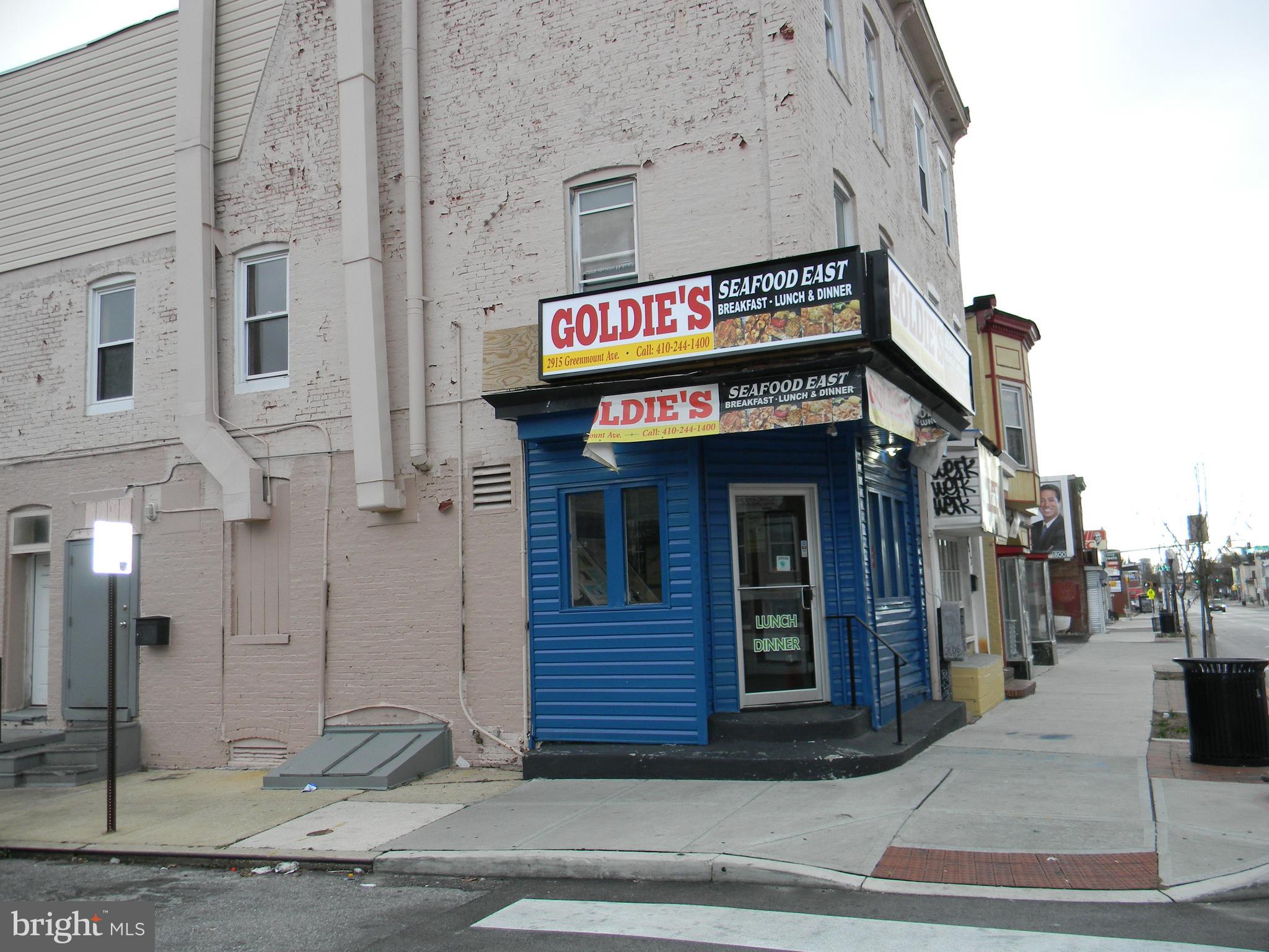 FANTASTIC OPPORTUNITY TO RUN YOUR OWN BUSINESS! THIS COMMERCIAL STORE FRONT IS SUITABLE FOR VARIOUS OPERATIONS! CONVENIENTLY LOCATED ON A MAIN STREET! MAKE YOUR APPT TODAY!