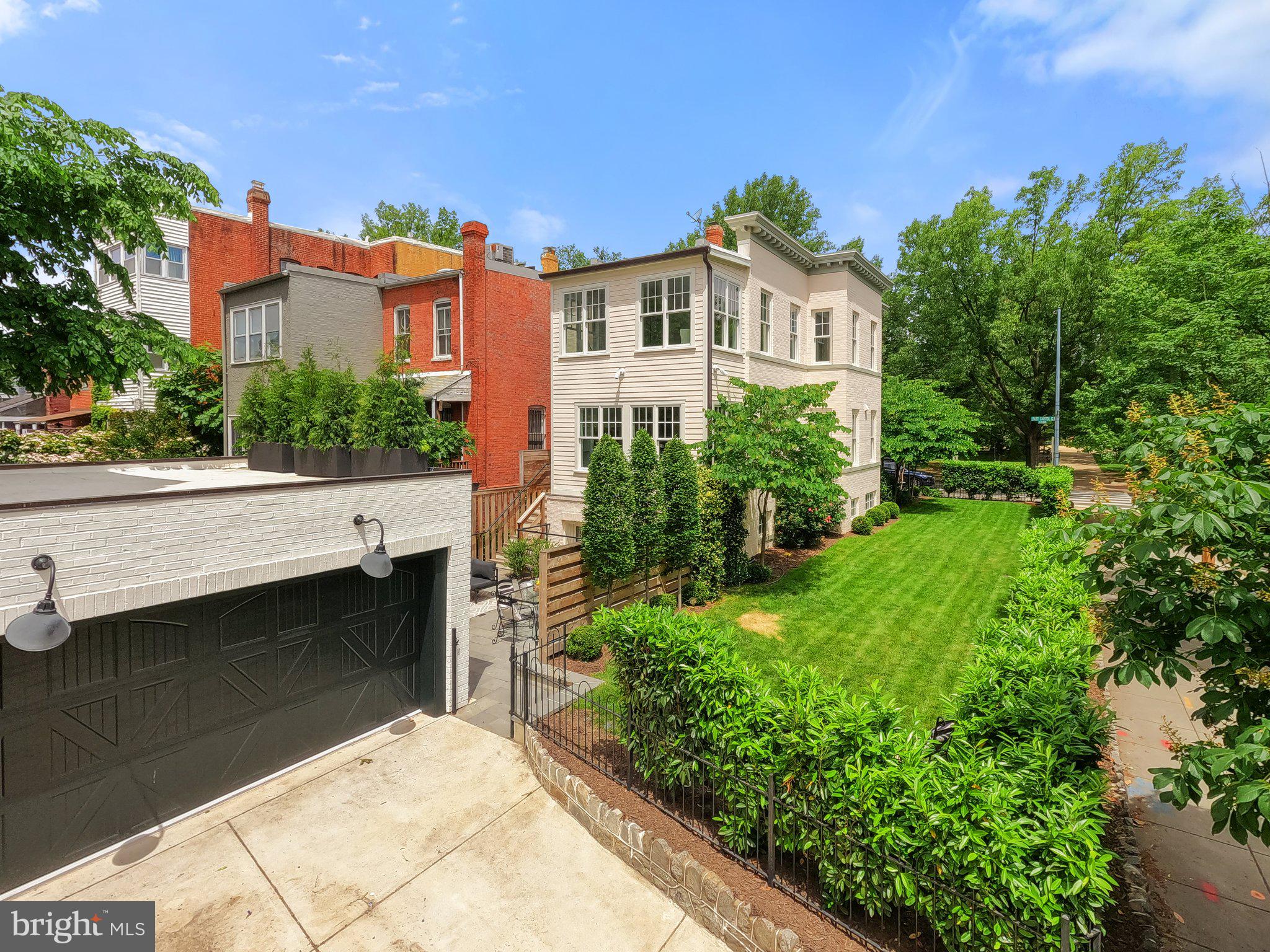 CAPITOL HILL - Residential