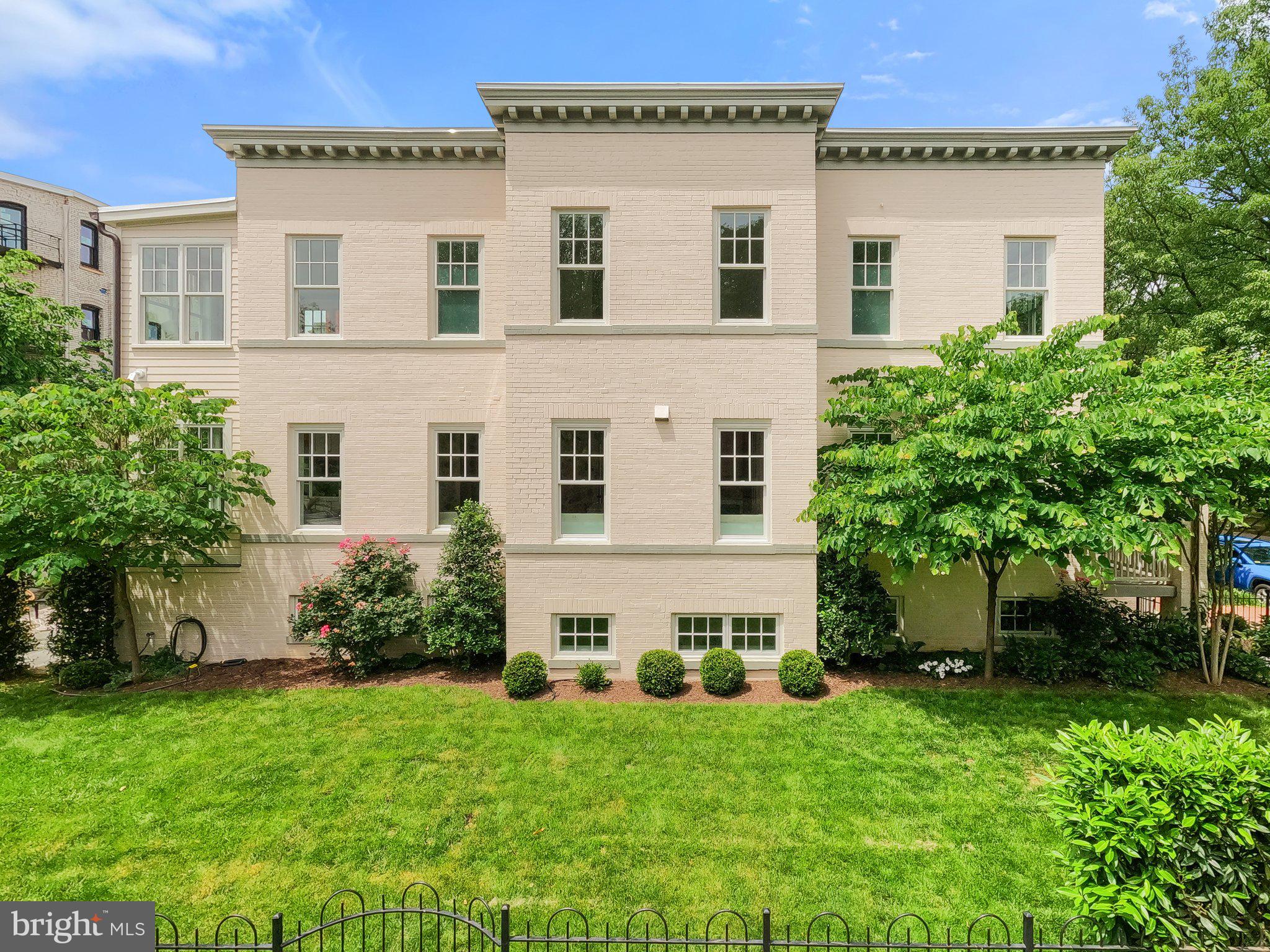 CAPITOL HILL - Residential