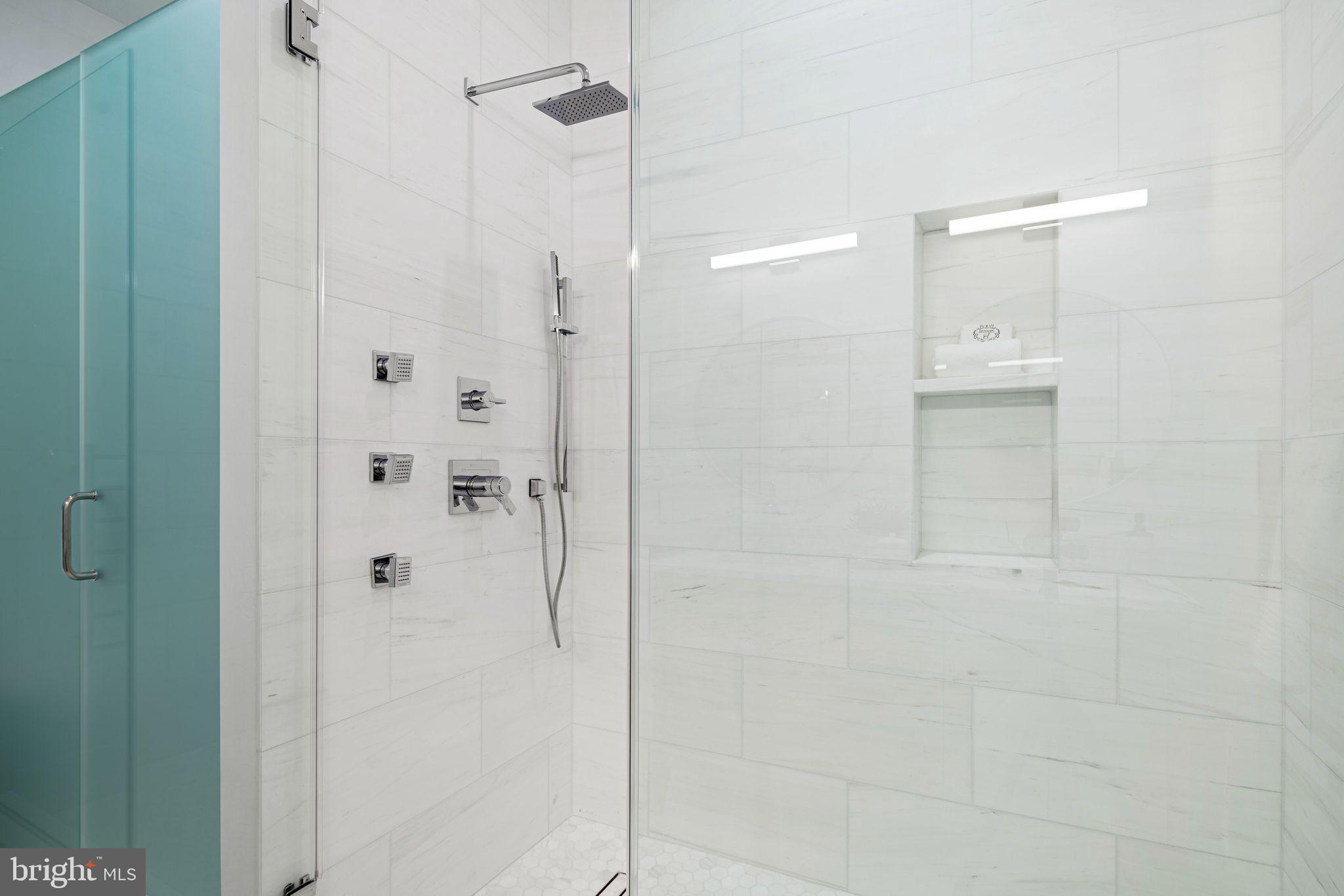 WASHINGTON SQ WEST - Residential