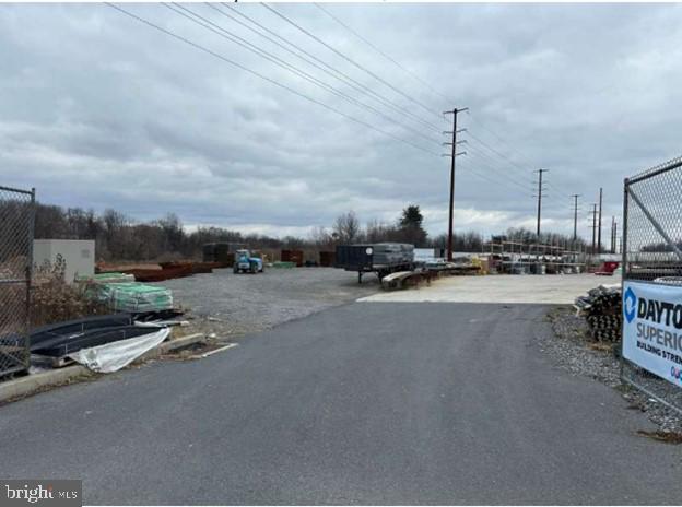 MECHANICSBURG - Commercial Sale