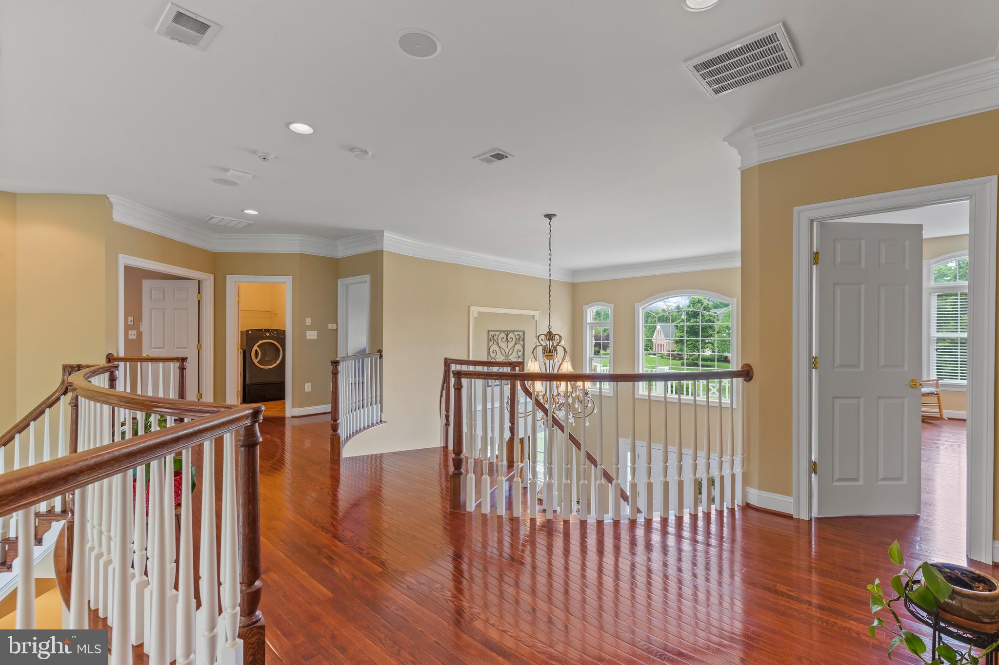 CEDAR CREST - Residential
