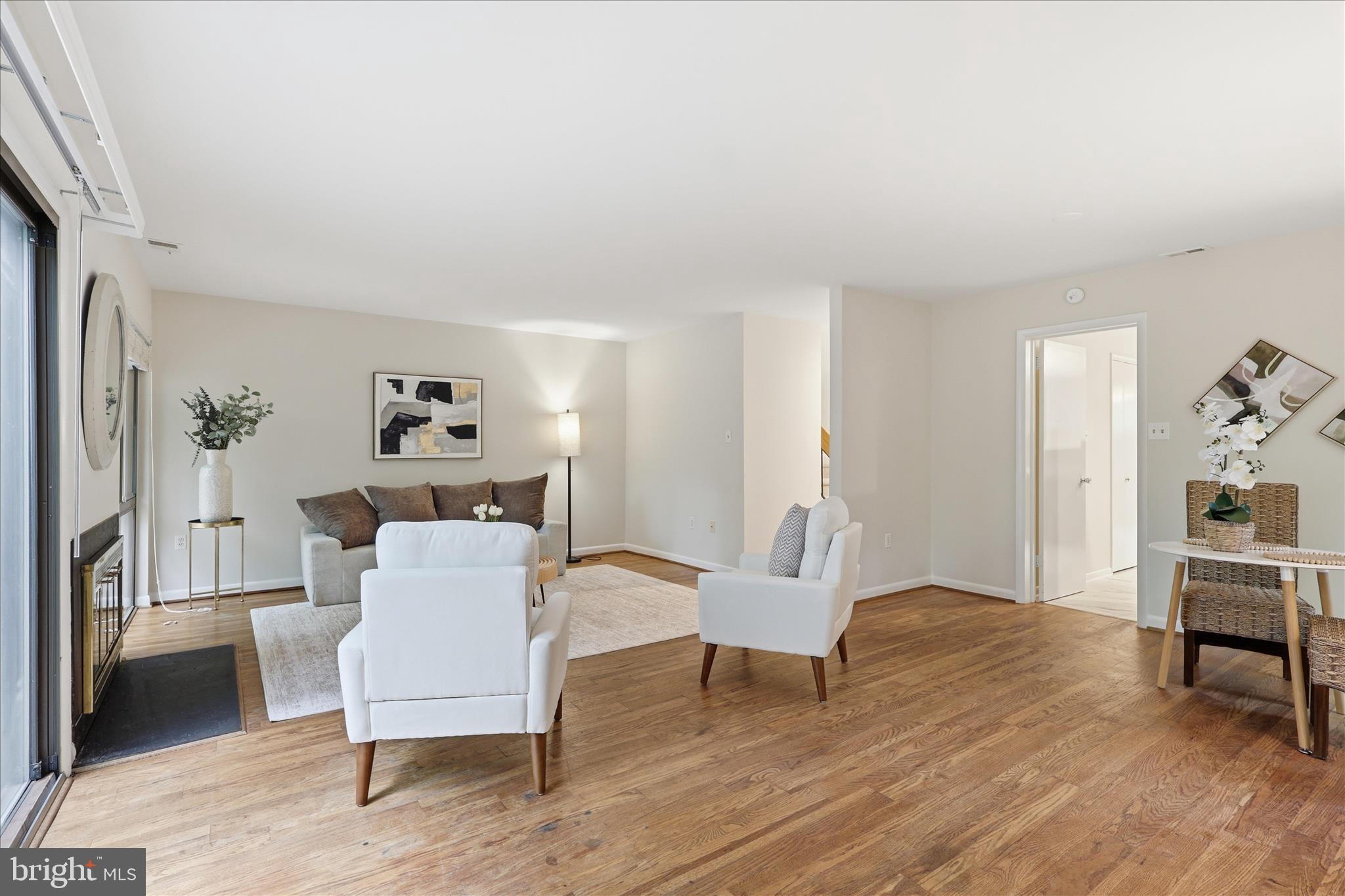 RESTON - Residential
