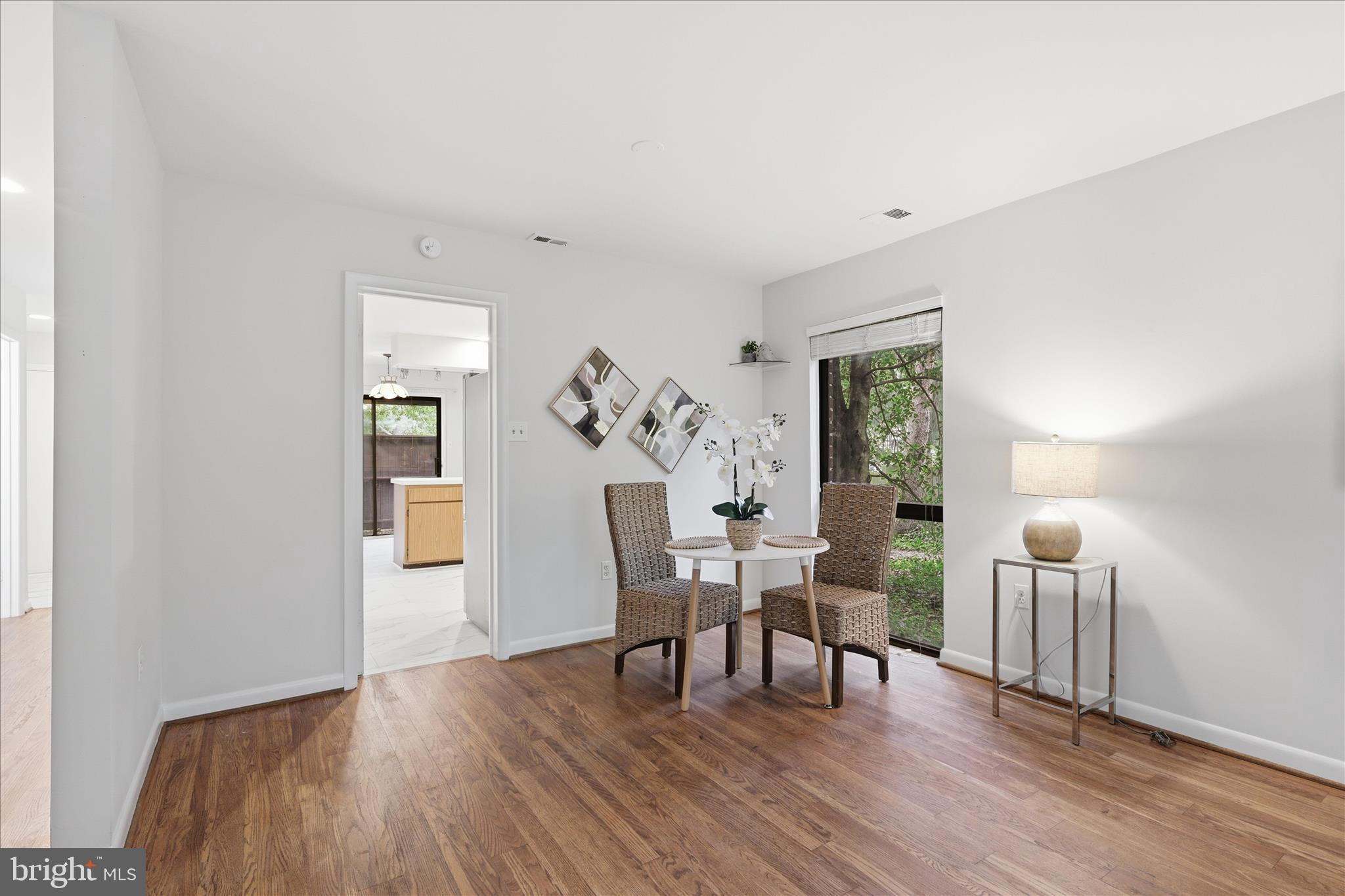 RESTON - Residential