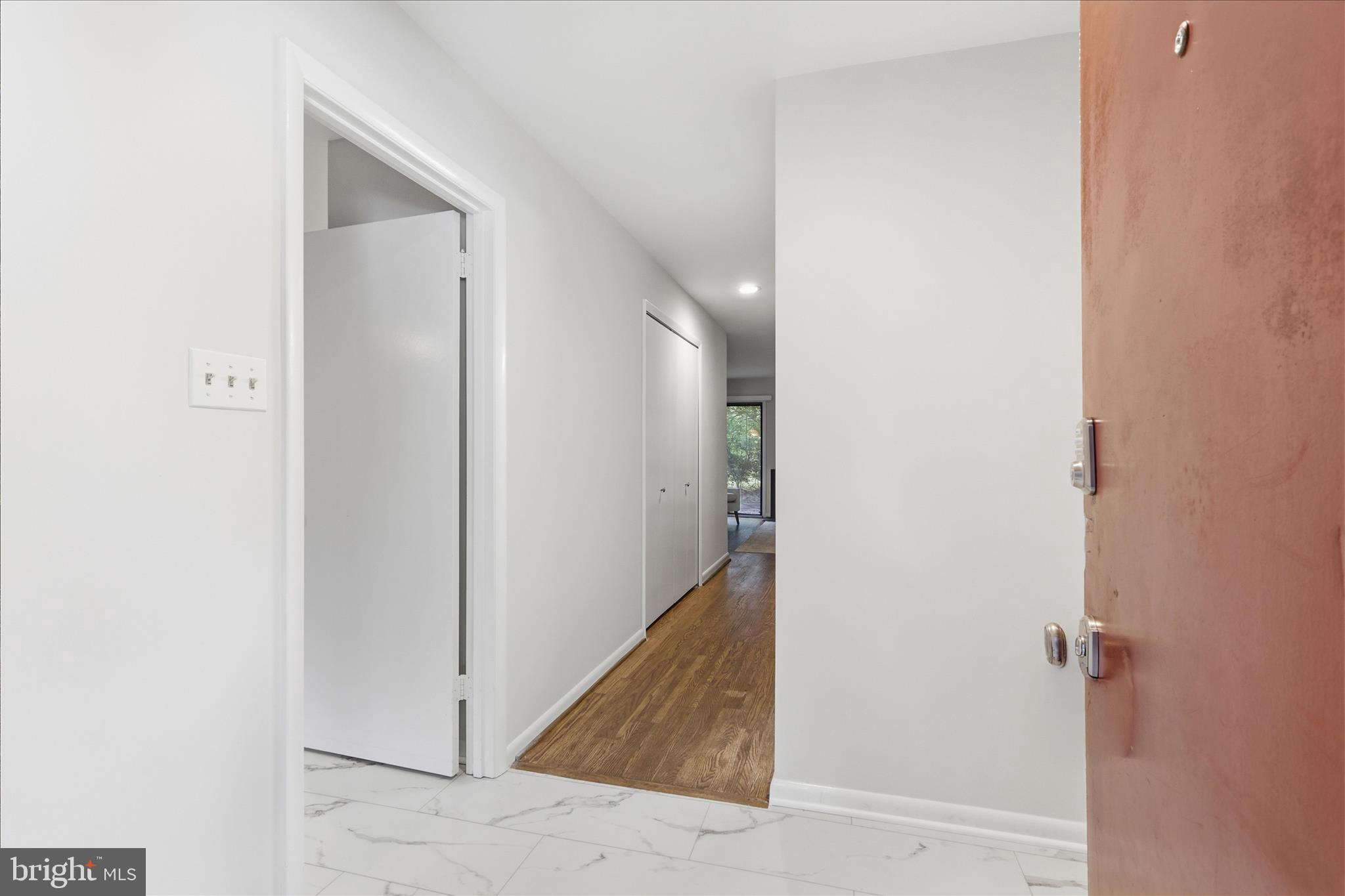 RESTON - Residential
