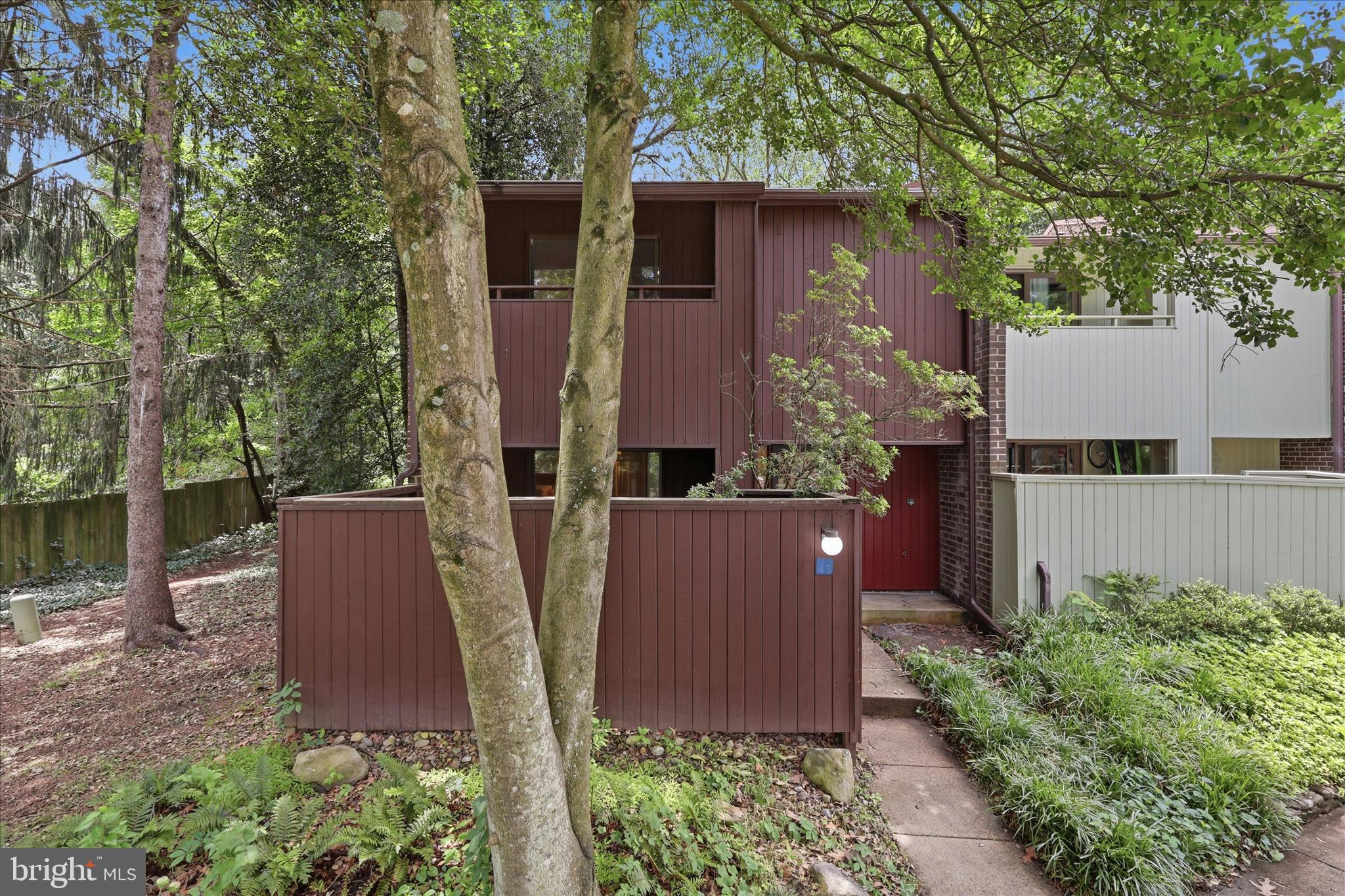 RESTON - Residential