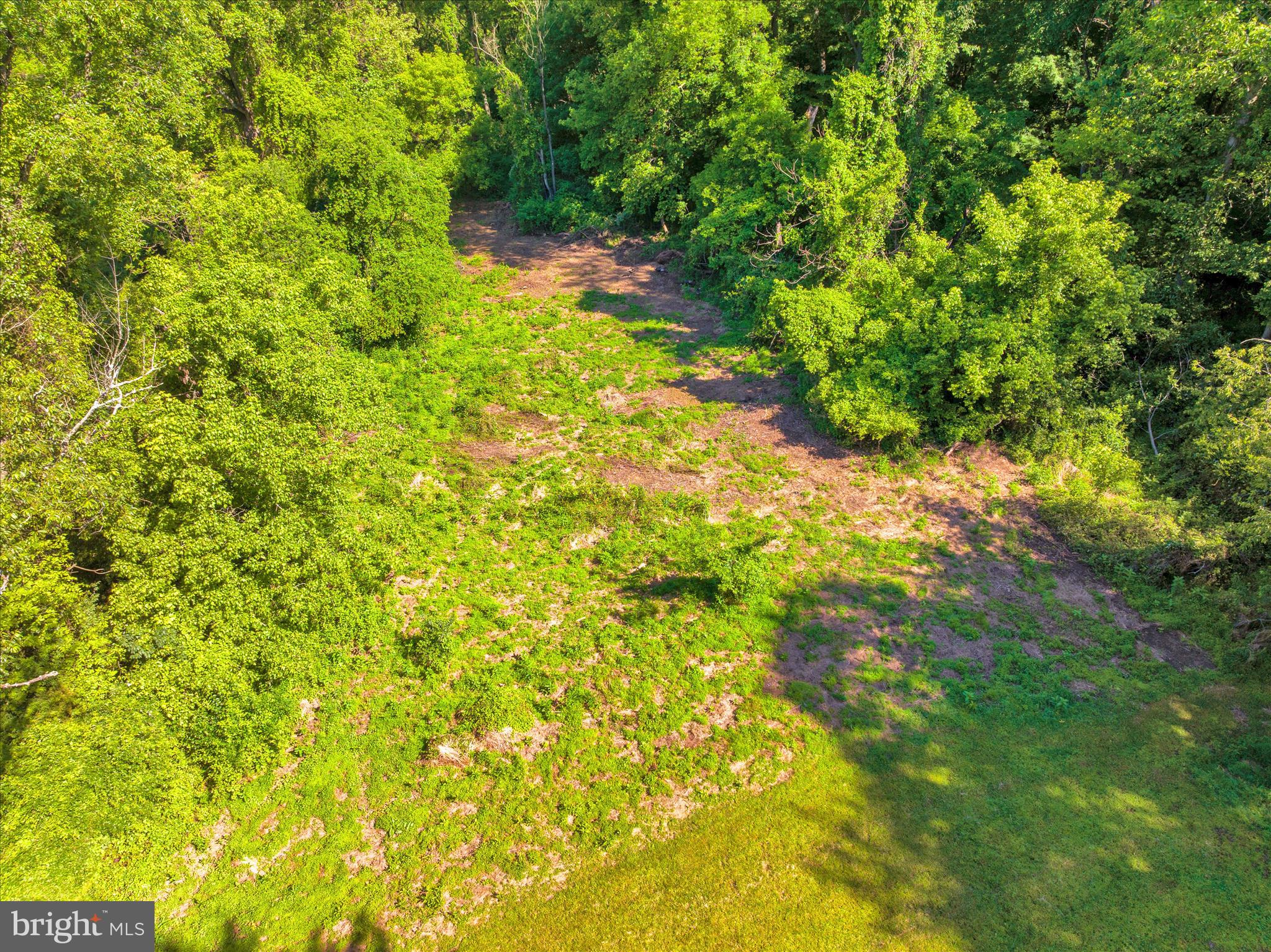 HIDDEN ACRES - Land