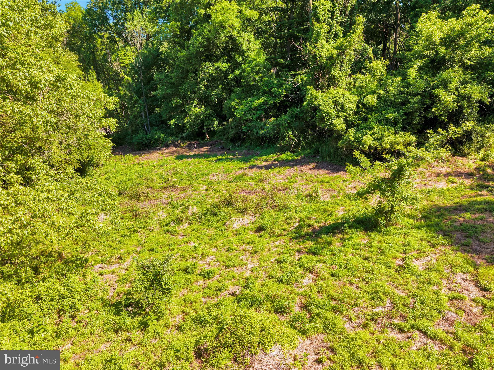 HIDDEN ACRES - Land