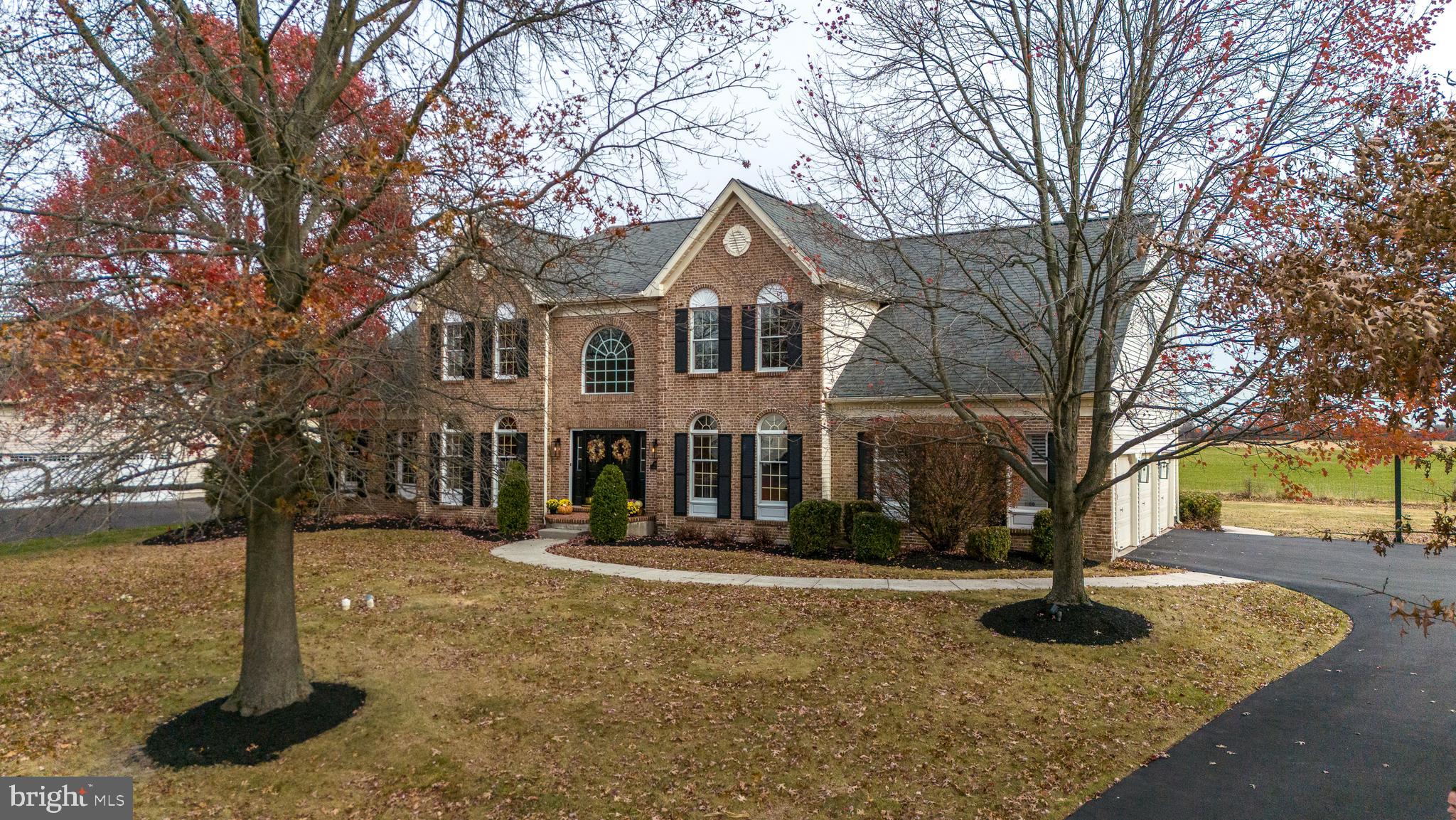 BRIDLE ESTATES - Residential