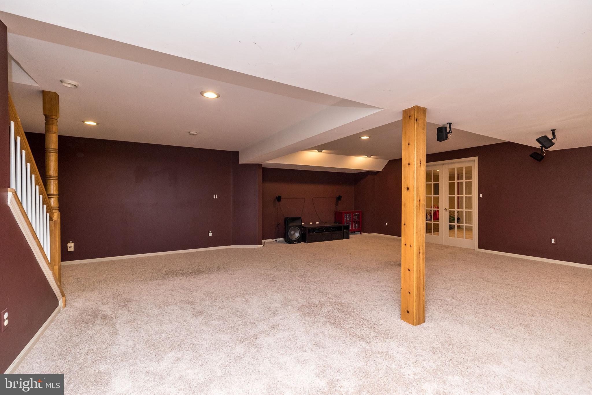 BRIDLE ESTATES - Residential