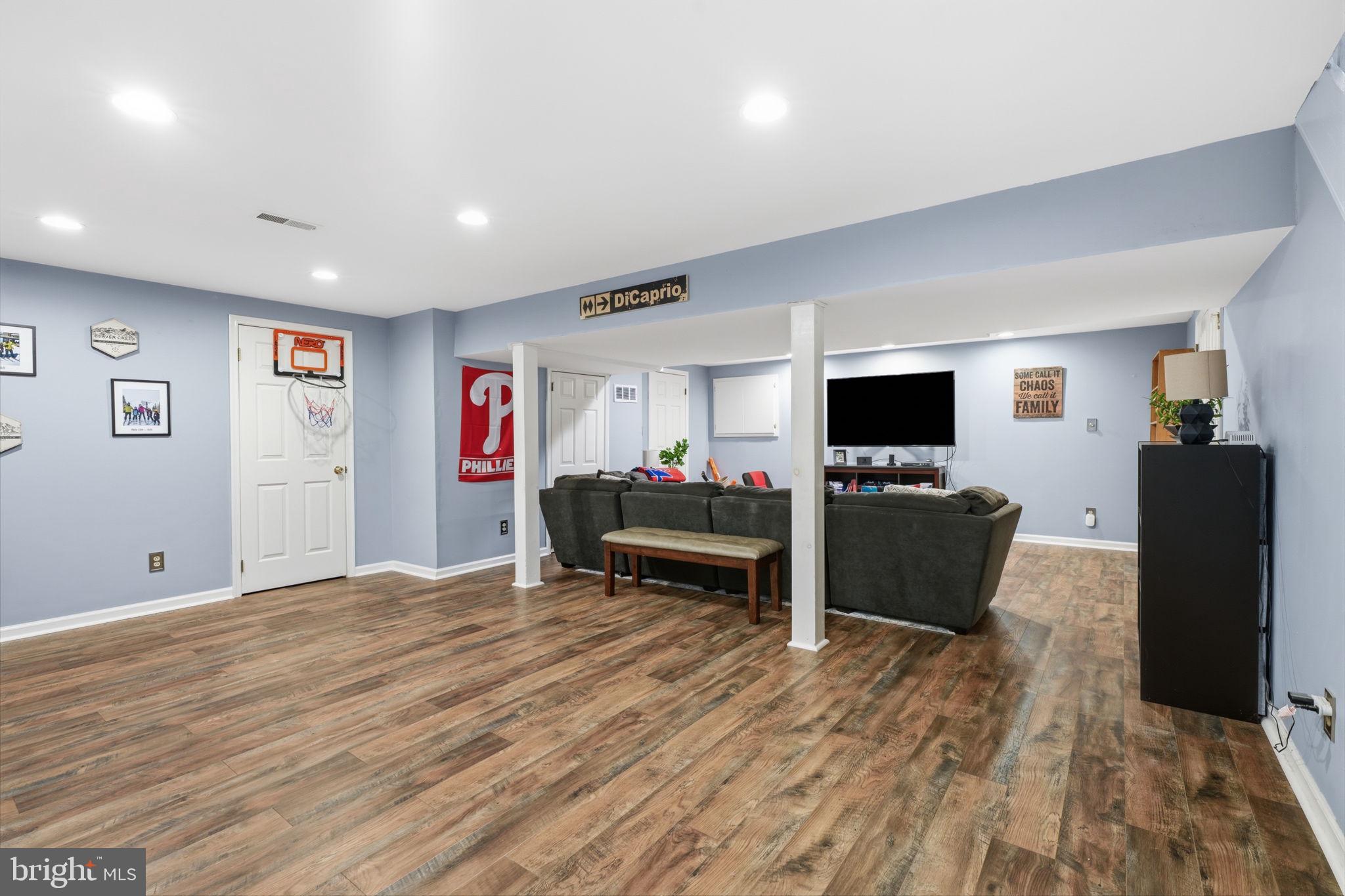 EAGLE VALLEY - Residential