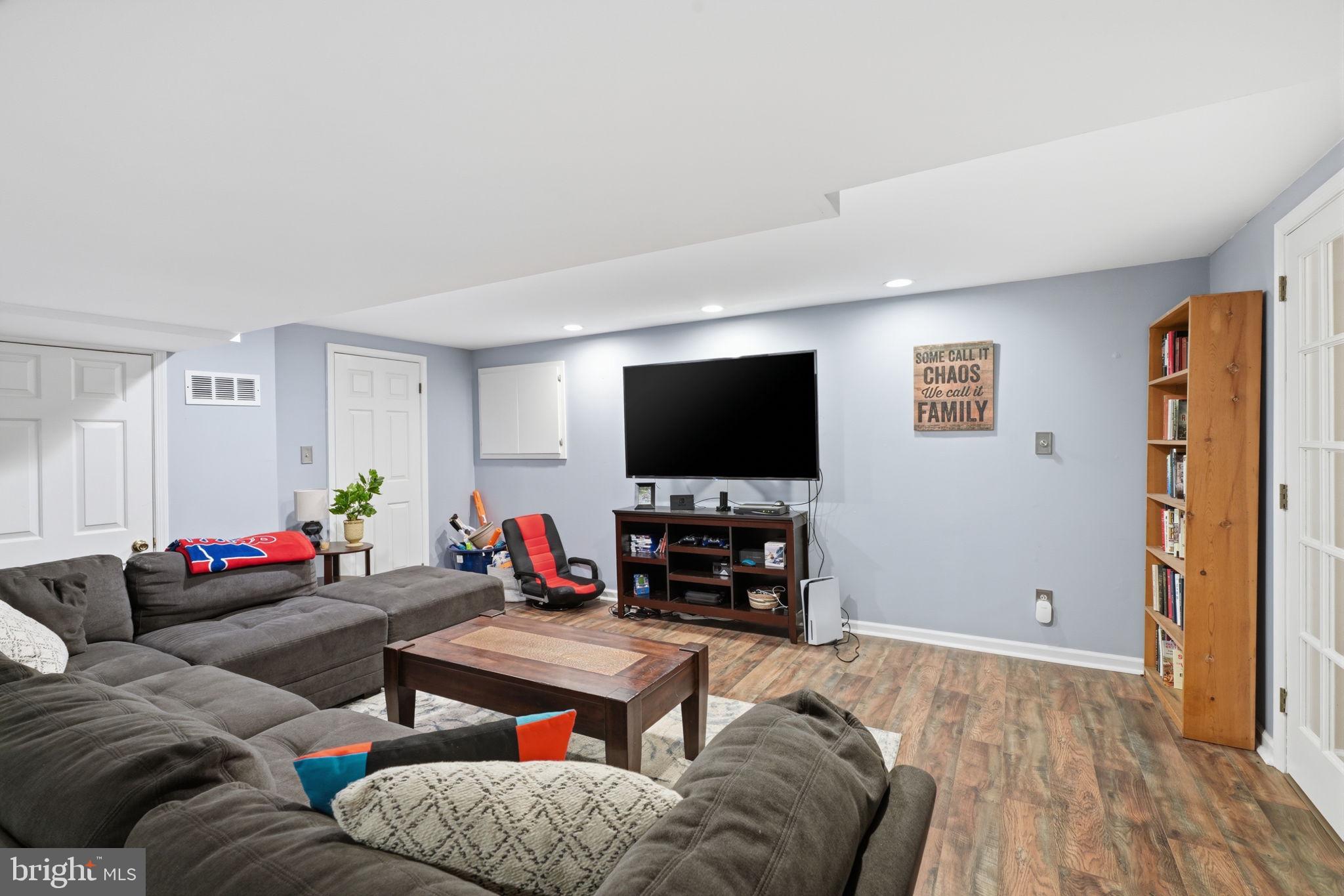EAGLE VALLEY - Residential