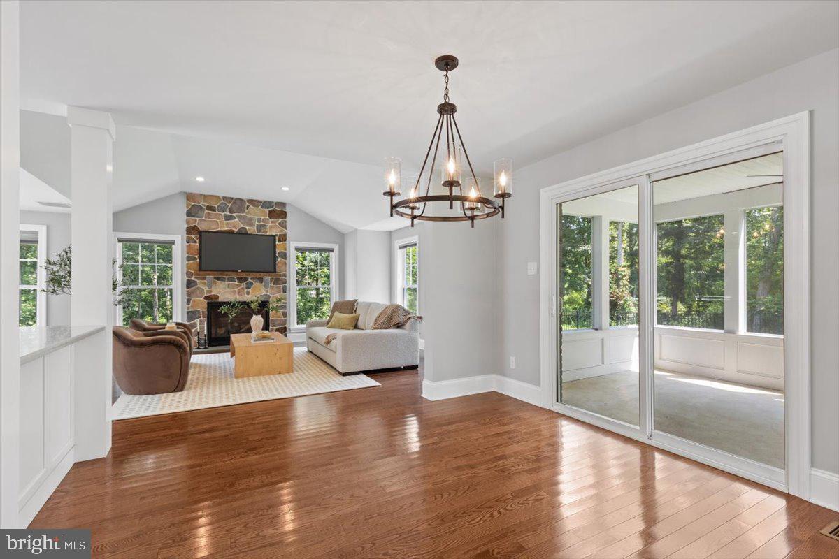 RADNOR HUNT - Residential