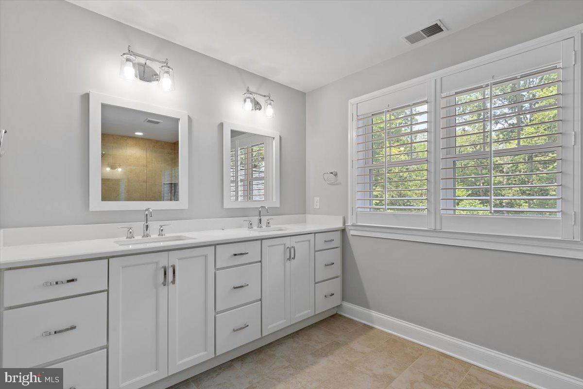RADNOR HUNT - Residential
