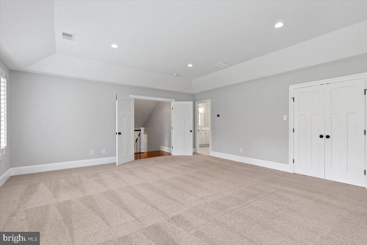 RADNOR HUNT - Residential