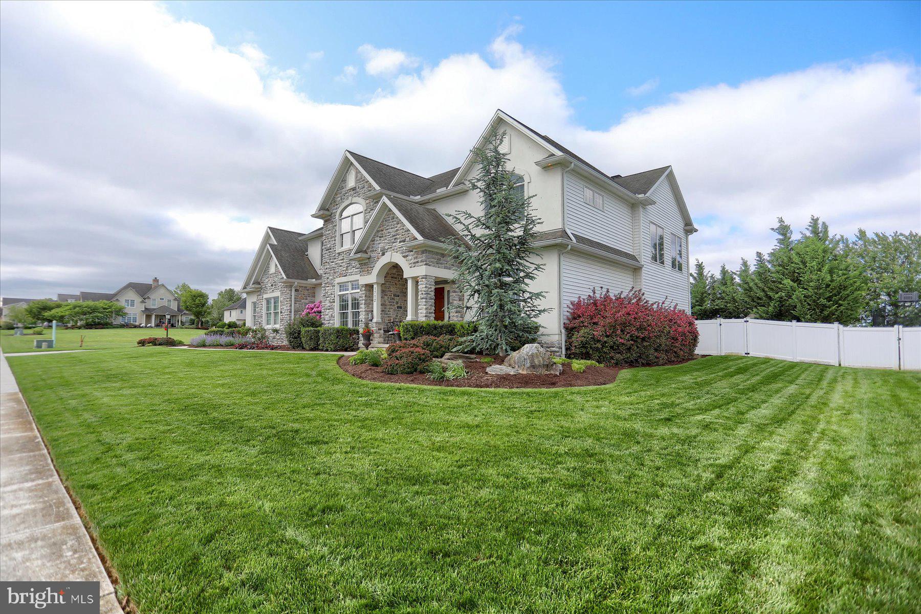 MEADOWVIEW ESTATES - Residential