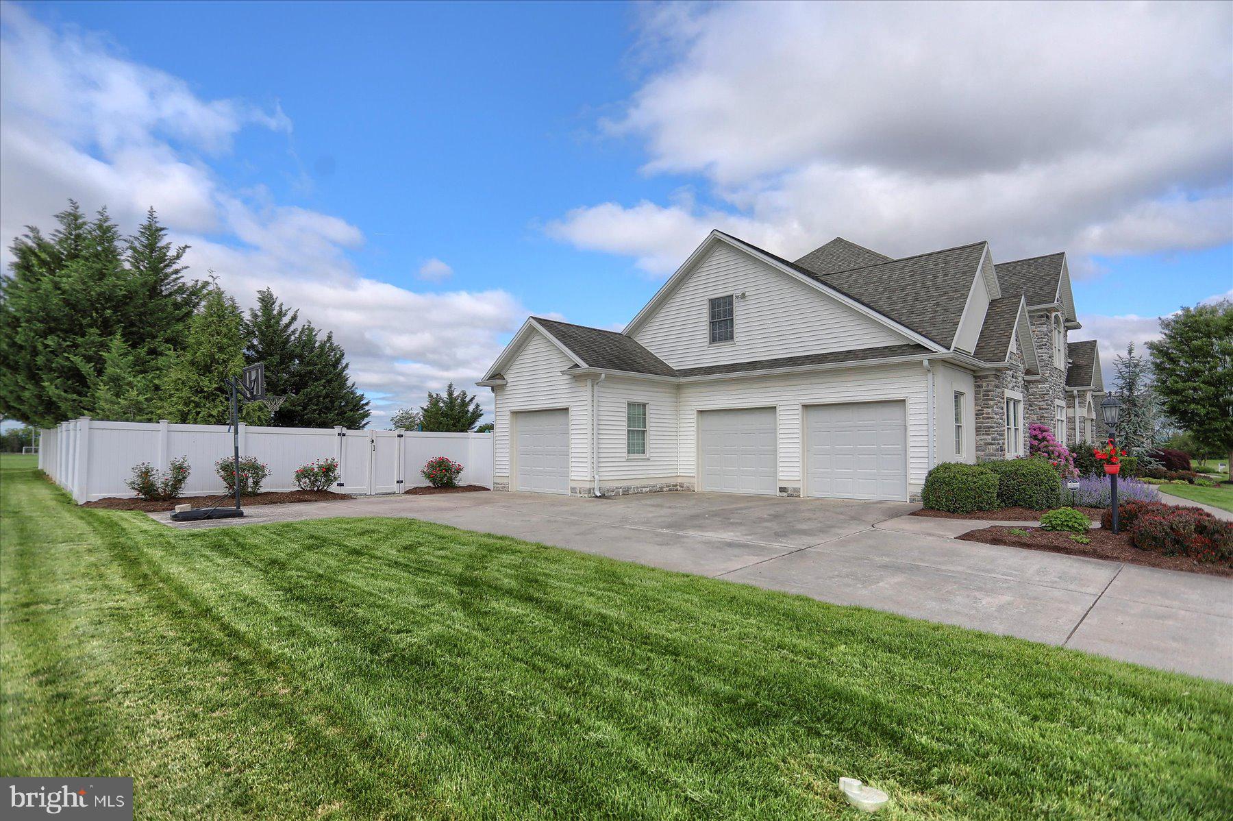 MEADOWVIEW ESTATES - Residential