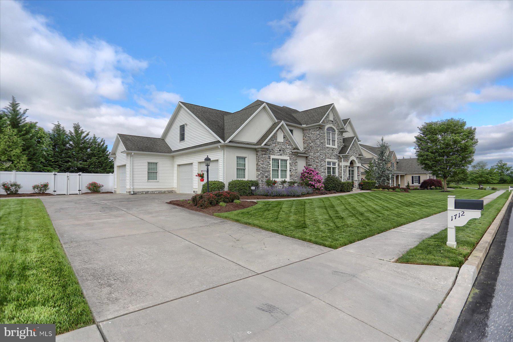 MEADOWVIEW ESTATES - Residential