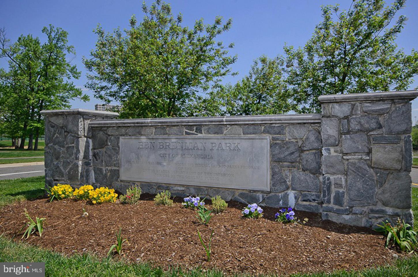 CAMERON STATION - Residential Lease