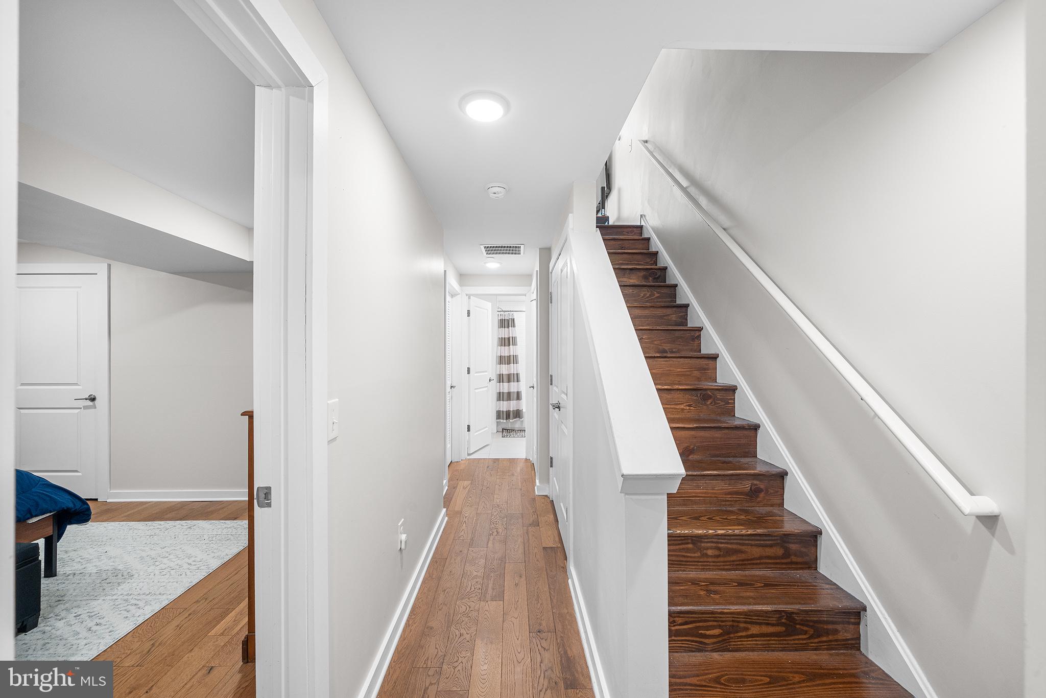 LUDLOW - Residential