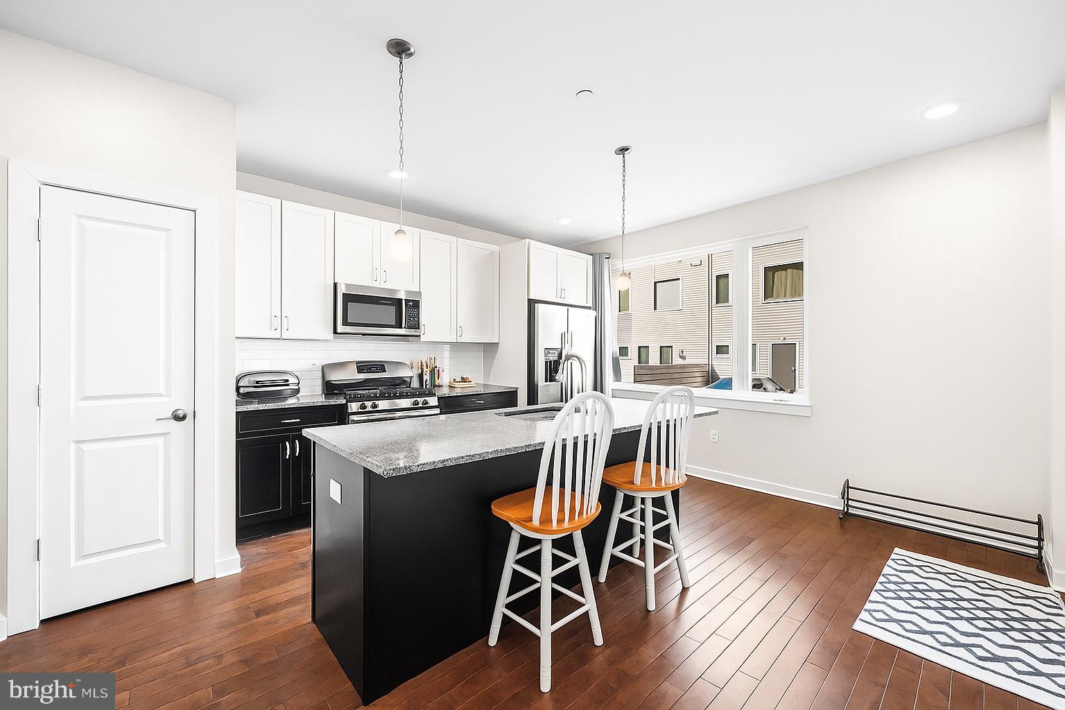 LUDLOW - Residential