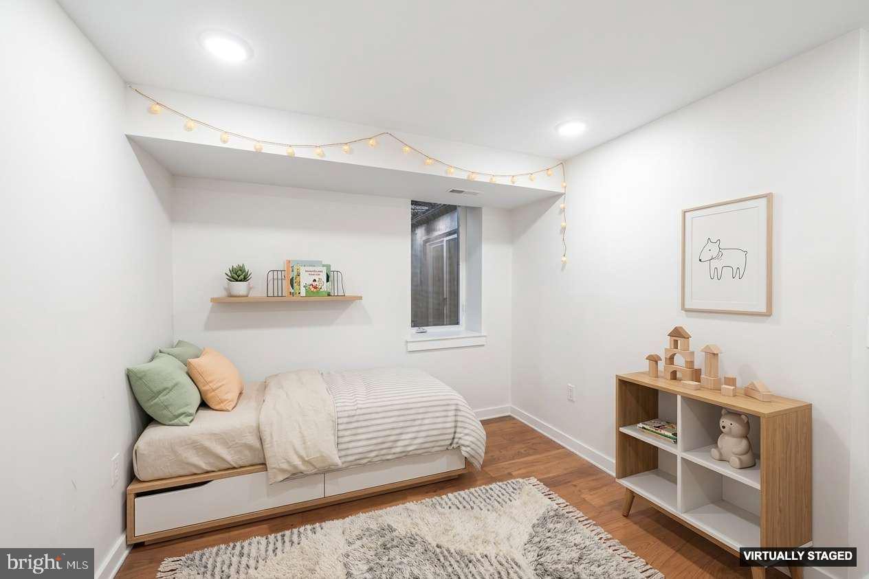 LUDLOW - Residential