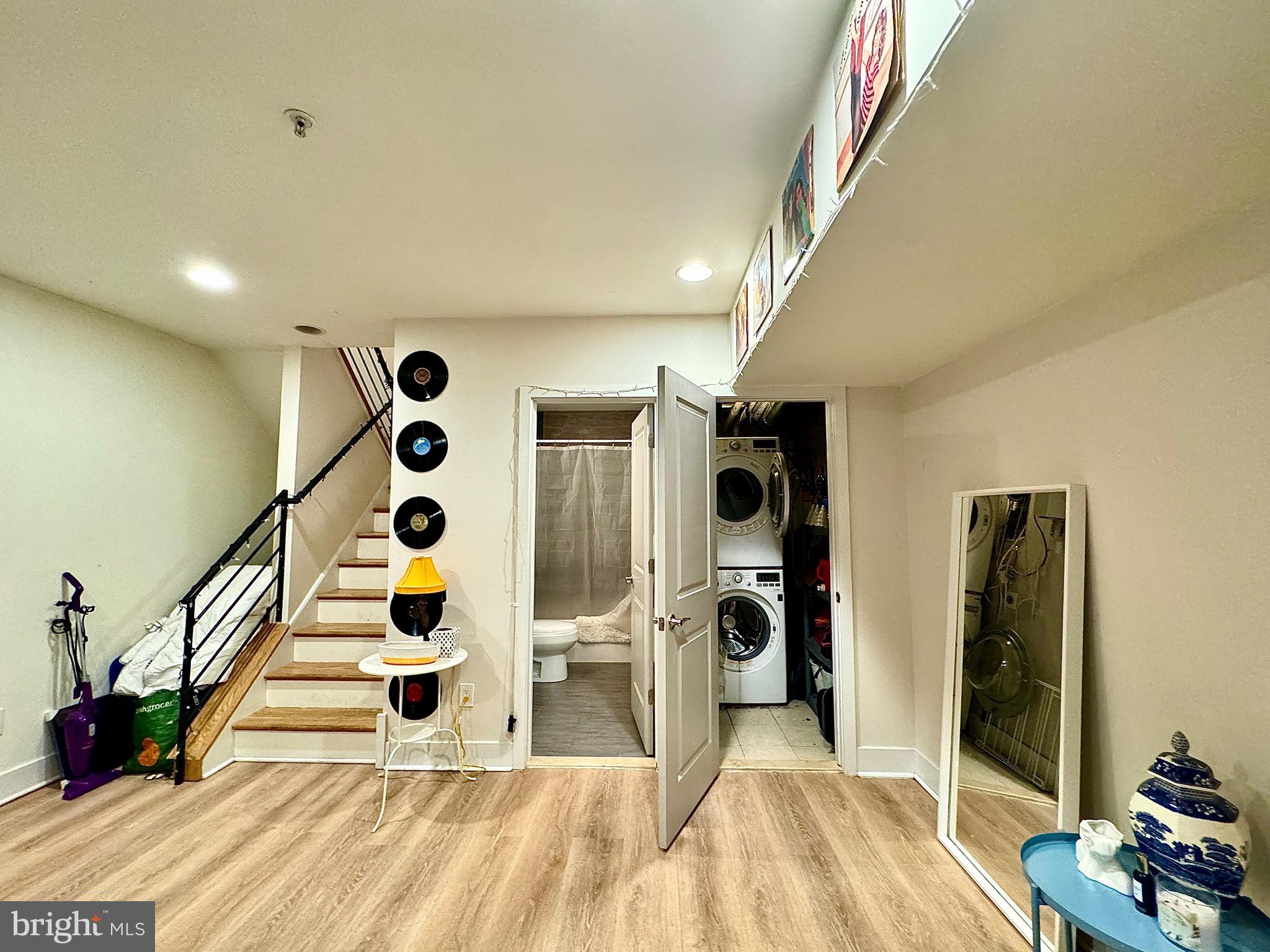 FAIRMOUNT - Residential Income