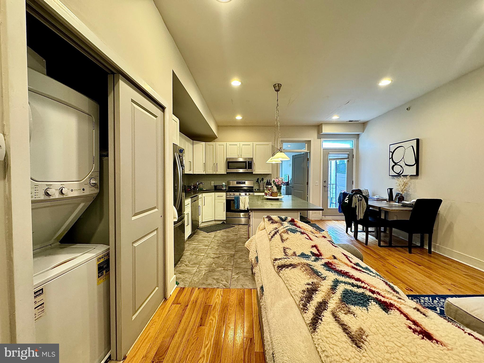 FAIRMOUNT - Residential Income