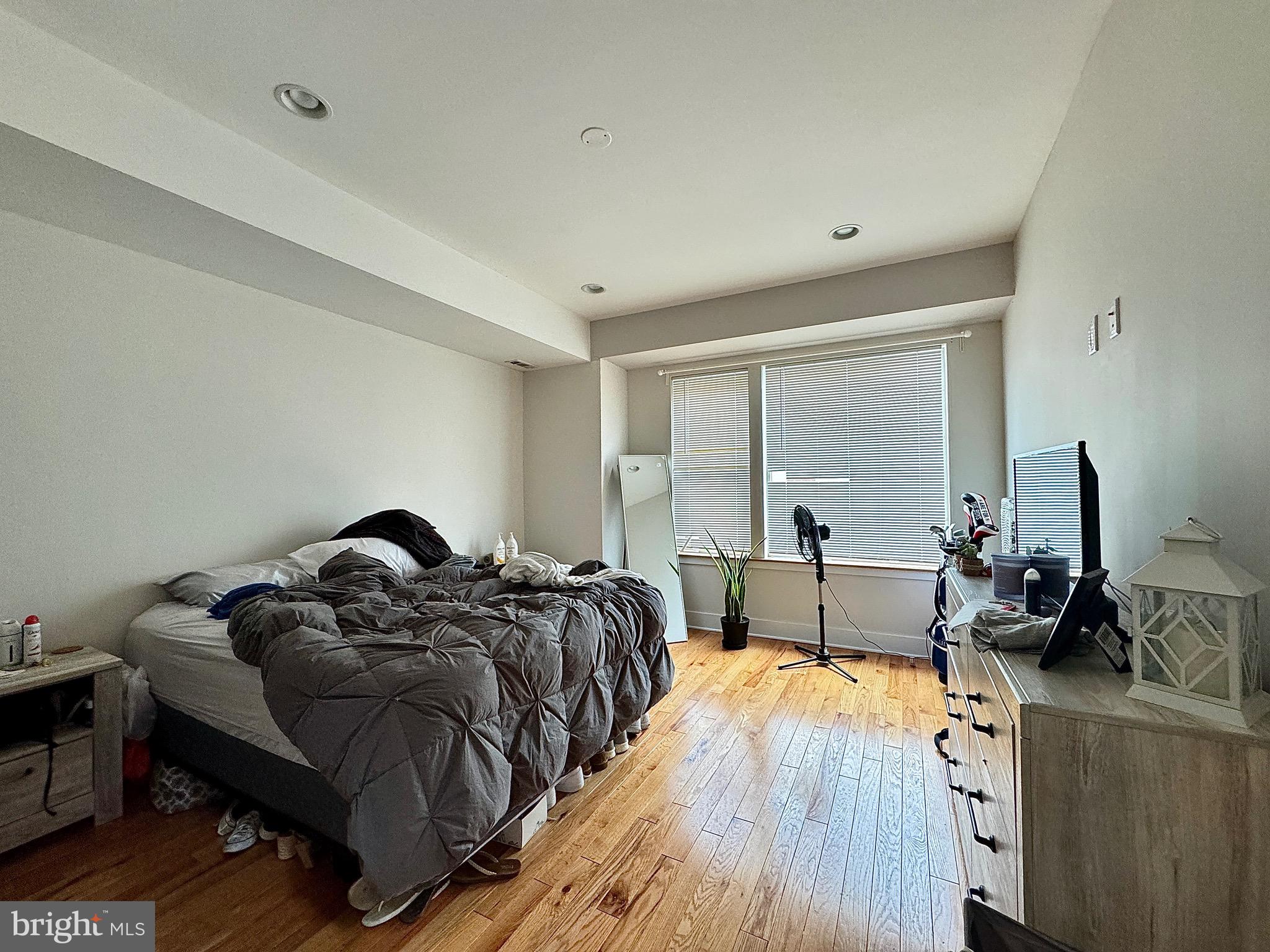 FAIRMOUNT - Residential Income