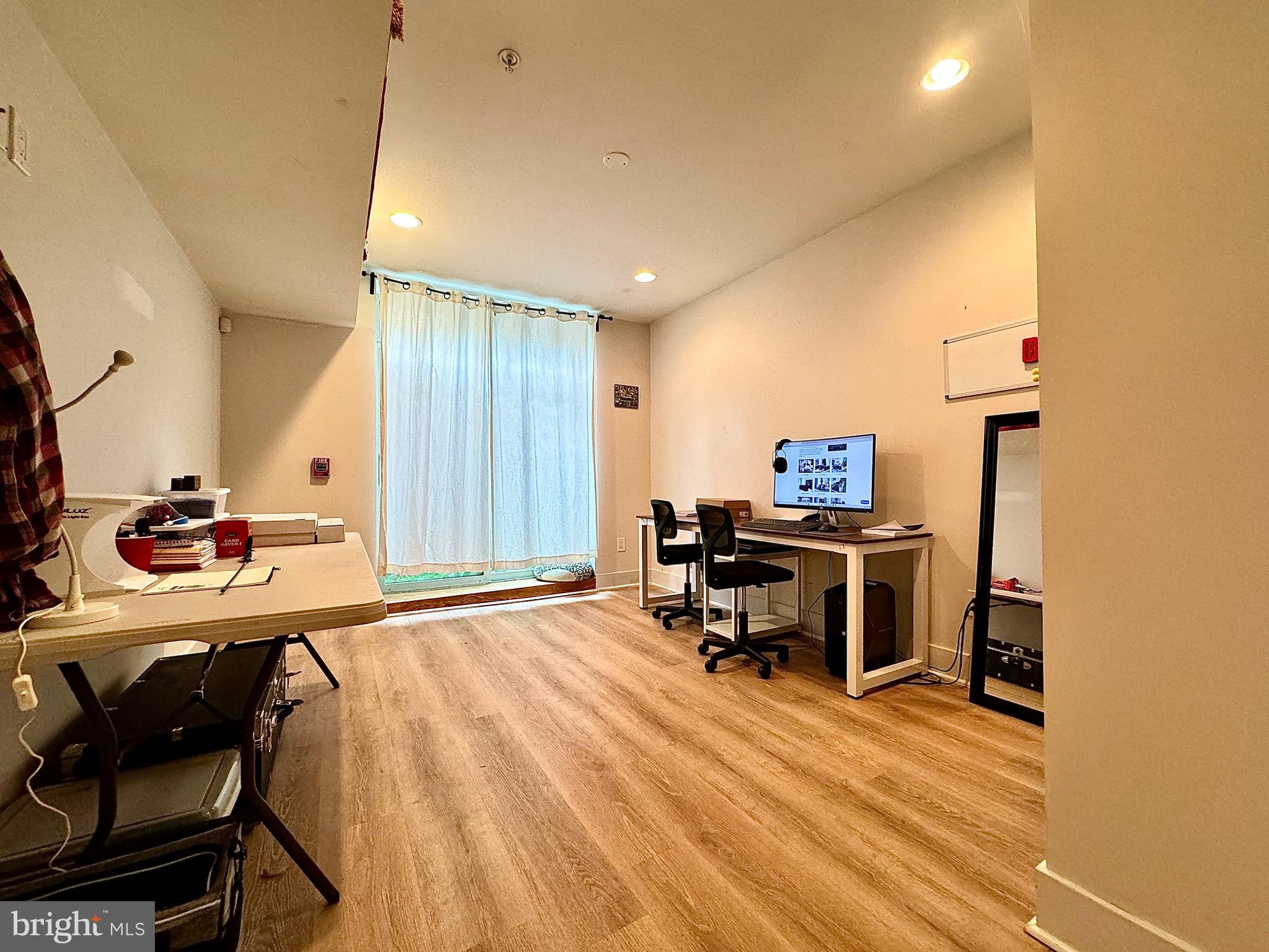 FAIRMOUNT - Residential Income