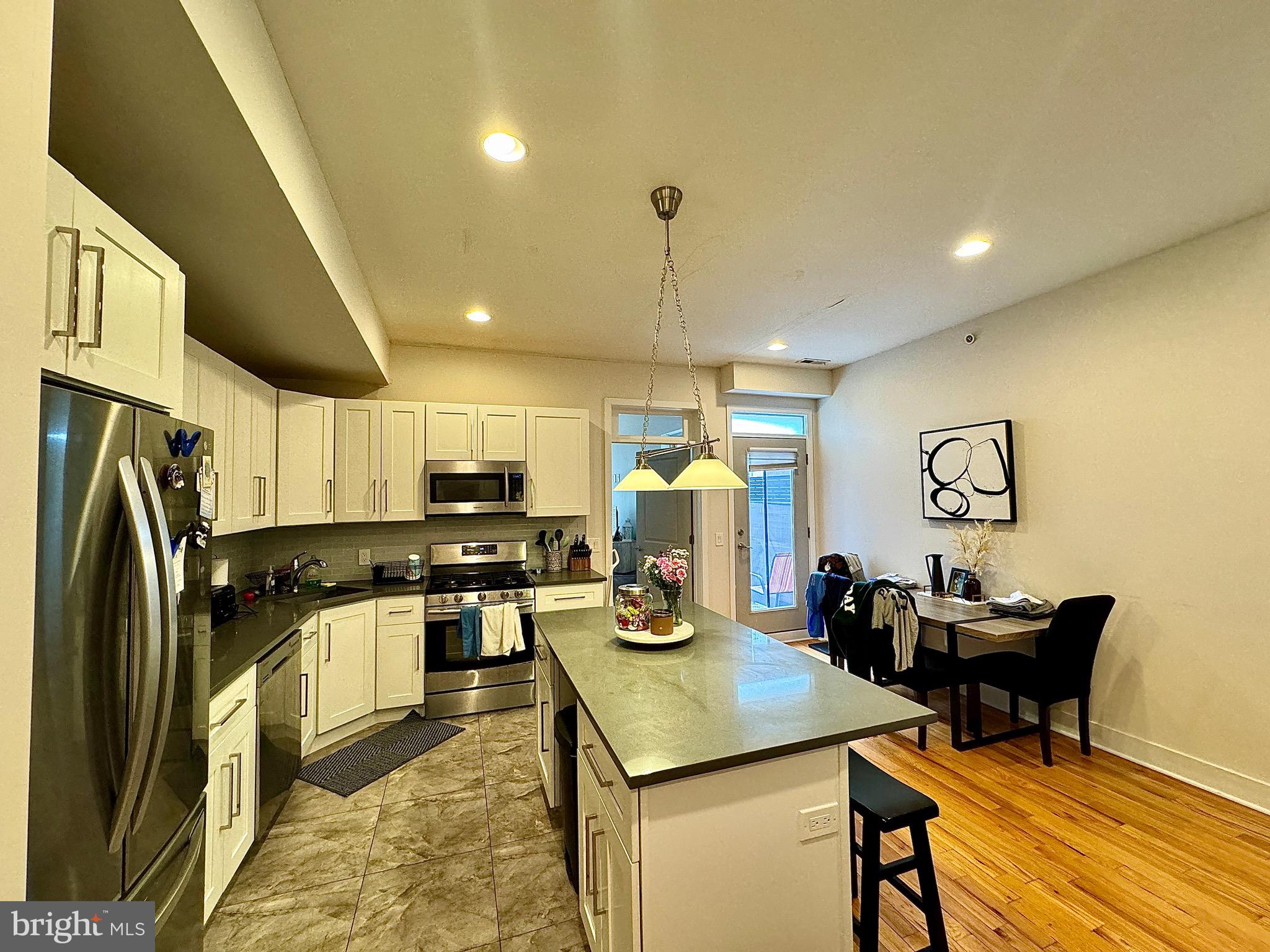 FAIRMOUNT - Residential Income