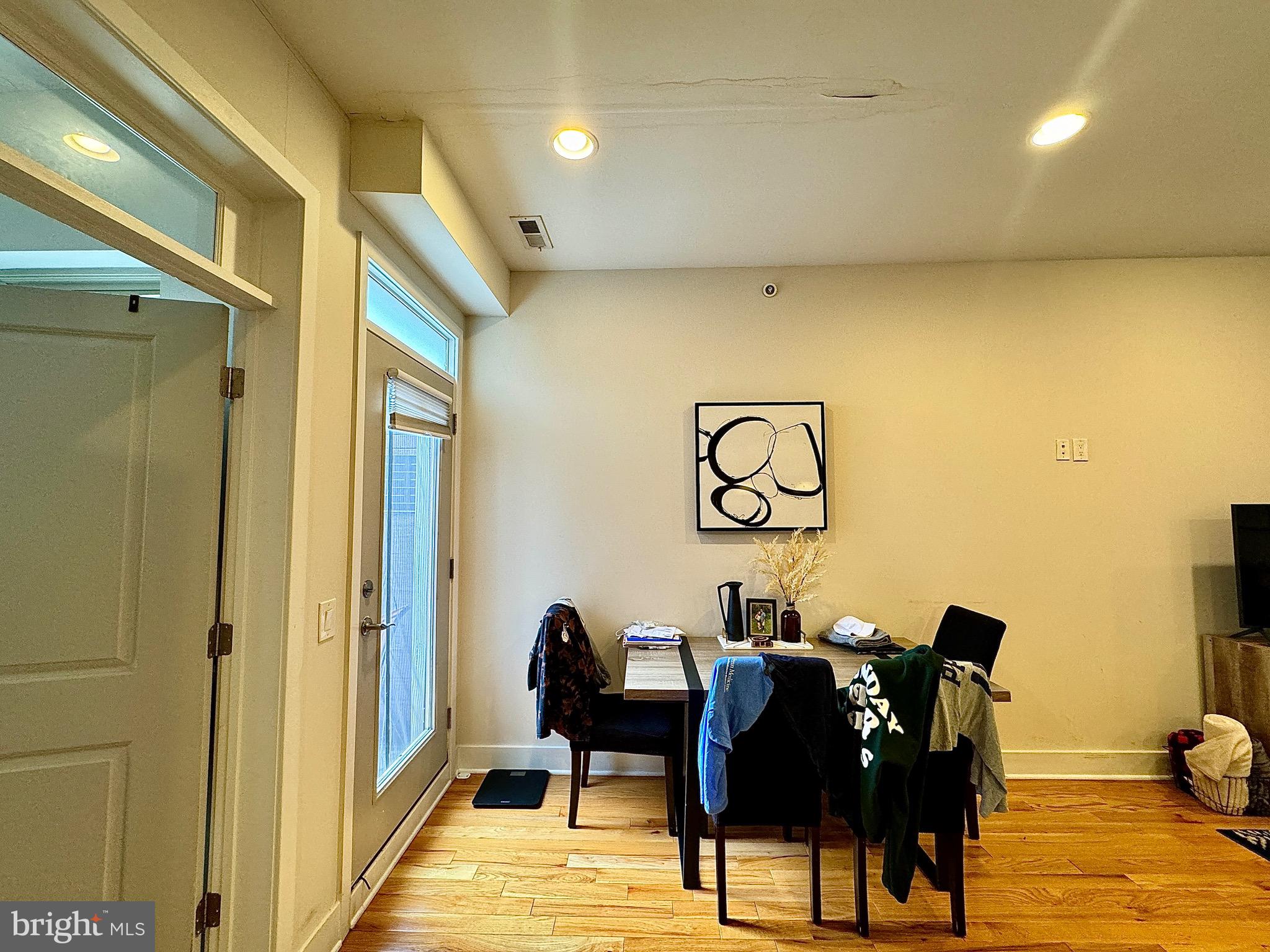 FAIRMOUNT - Residential Income