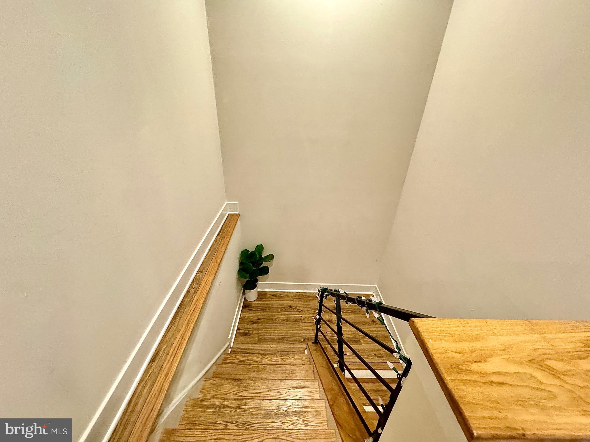 FAIRMOUNT - Residential Income