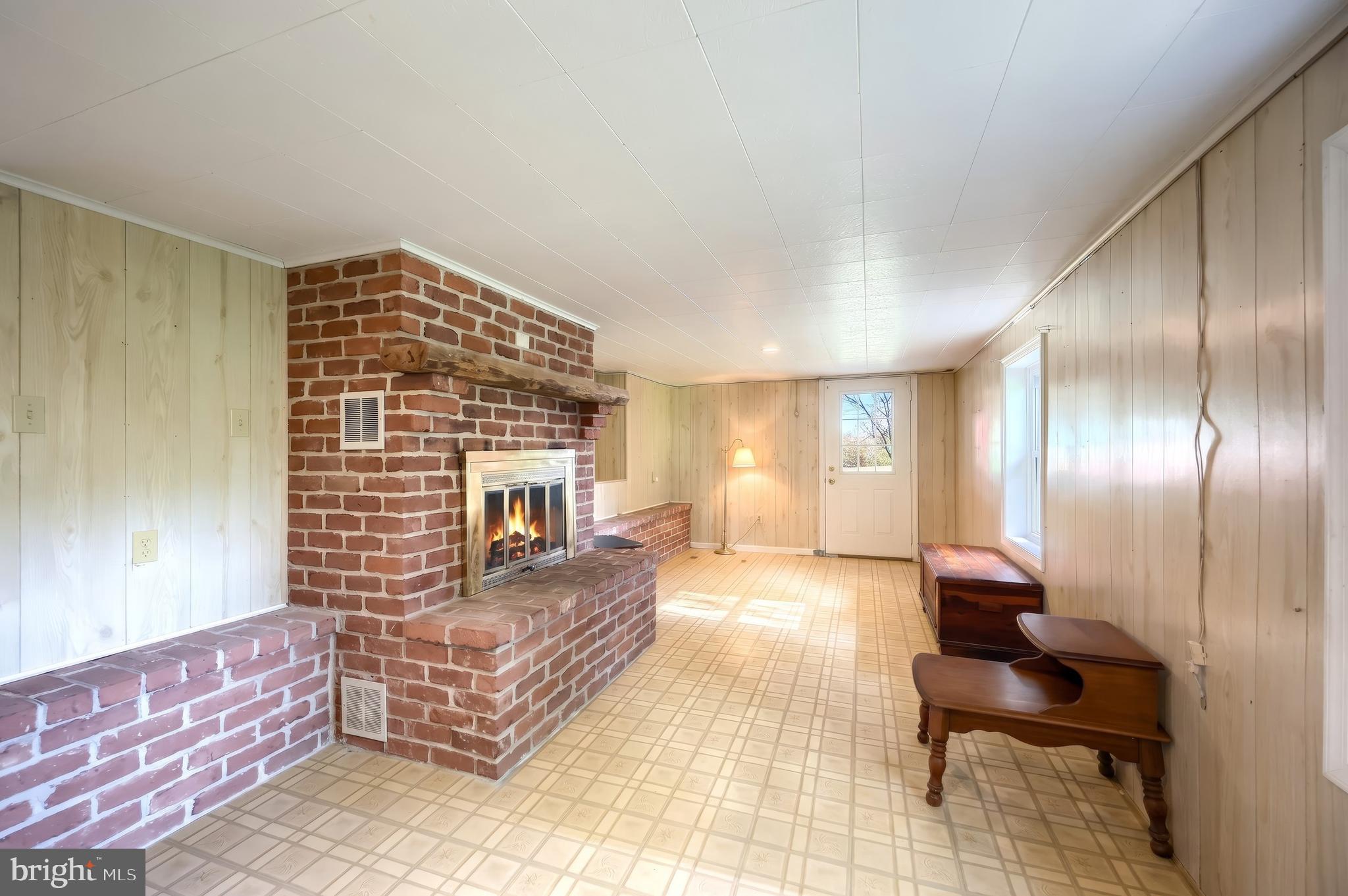 NONE, RURAL - Residential