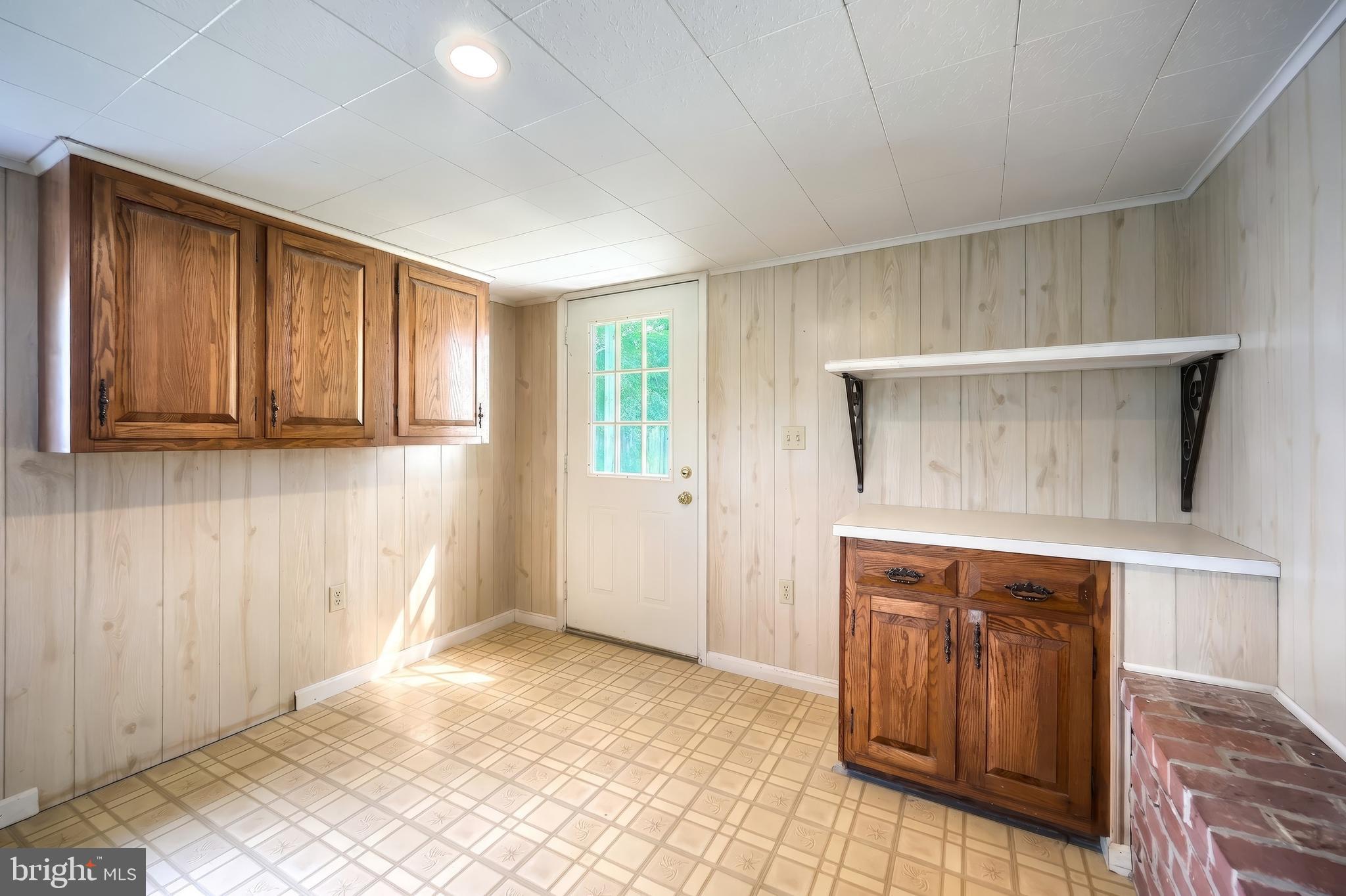 NONE, RURAL - Residential
