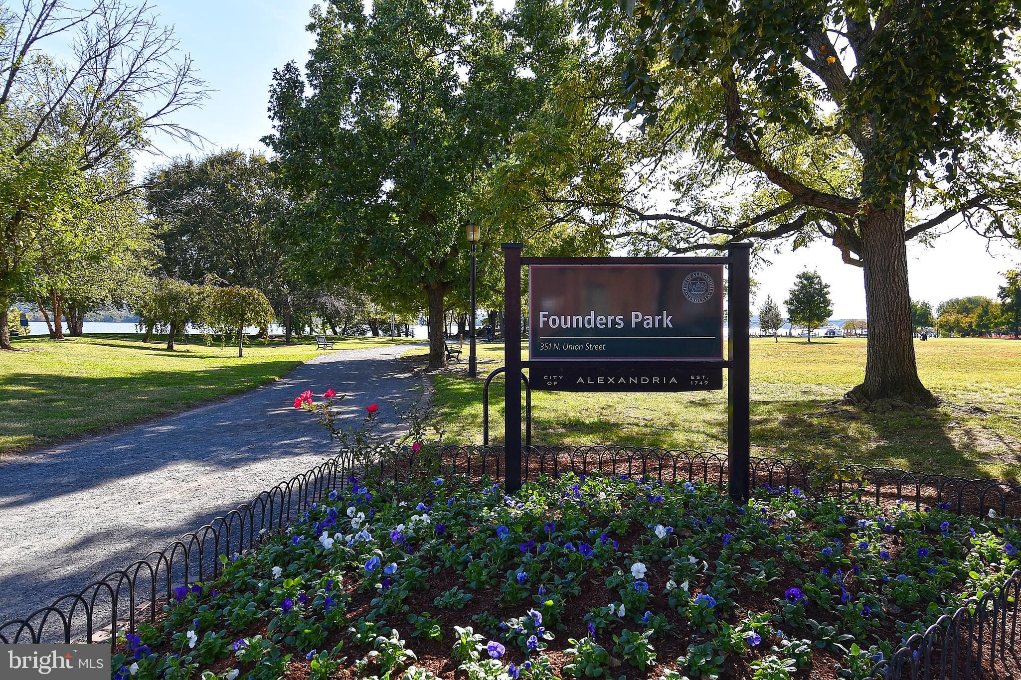 OLD TOWN NORTH - Residential Lease