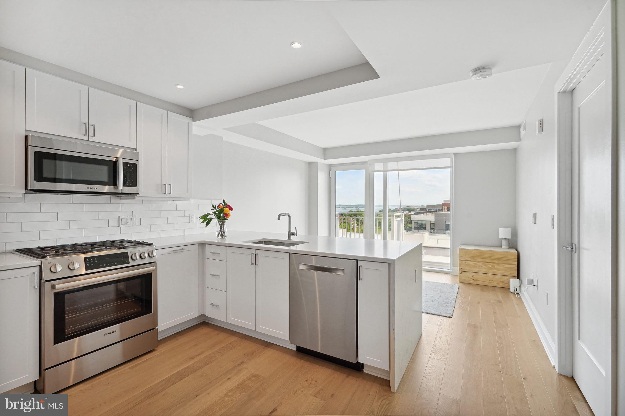 OLD TOWN NORTH - Residential Lease