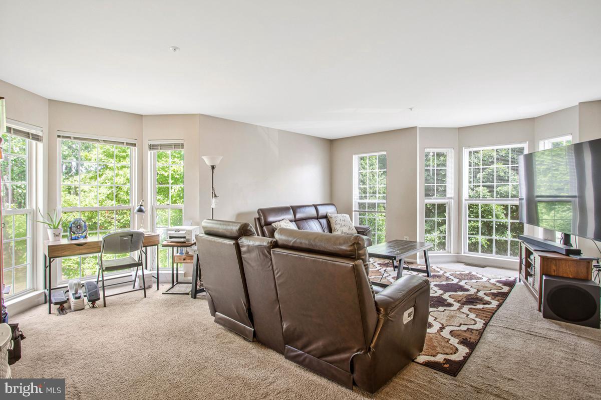 WINDGATE CONDO - Residential