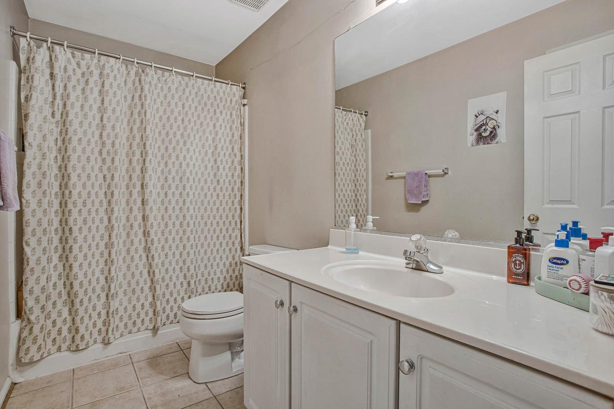 WINDGATE CONDO - Residential