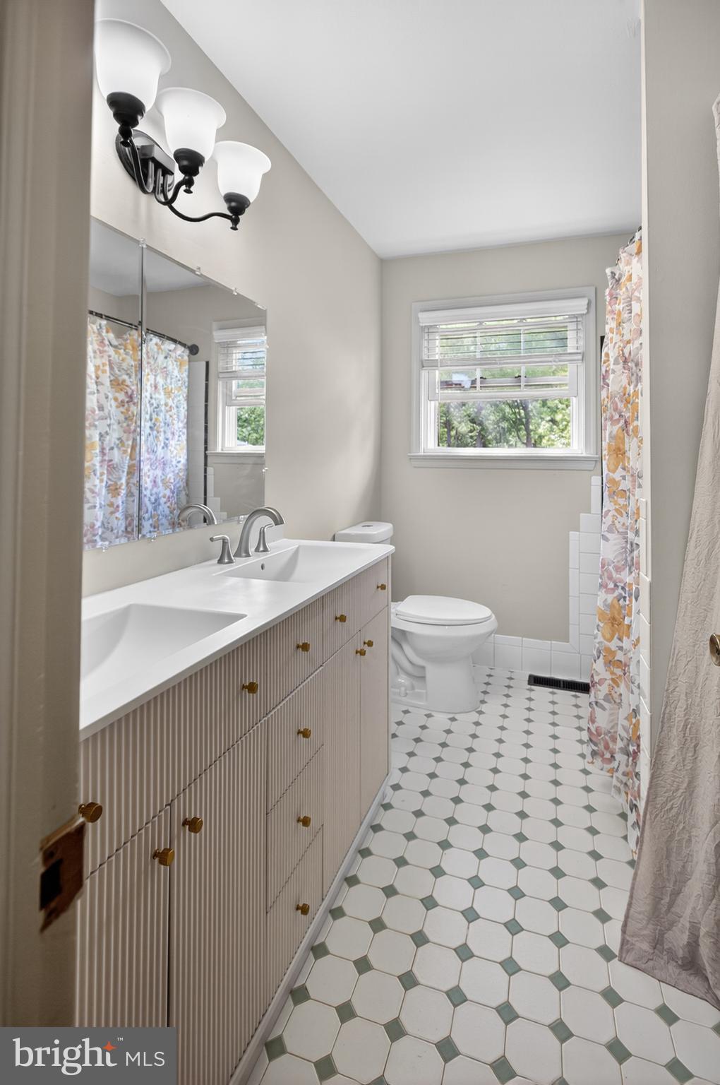 NORRITON WOODS - Residential