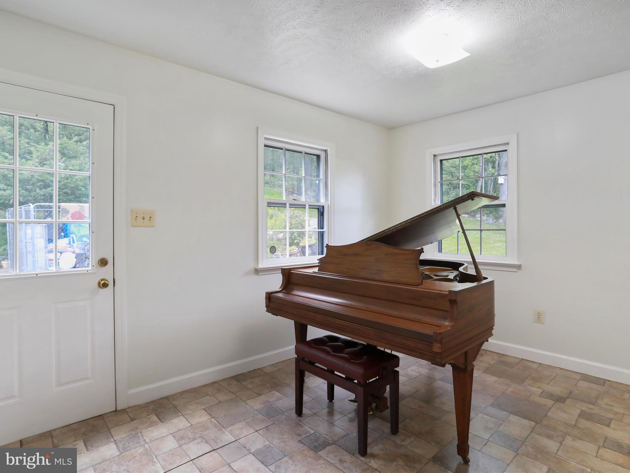 RIDGEWAY BELL - Residential