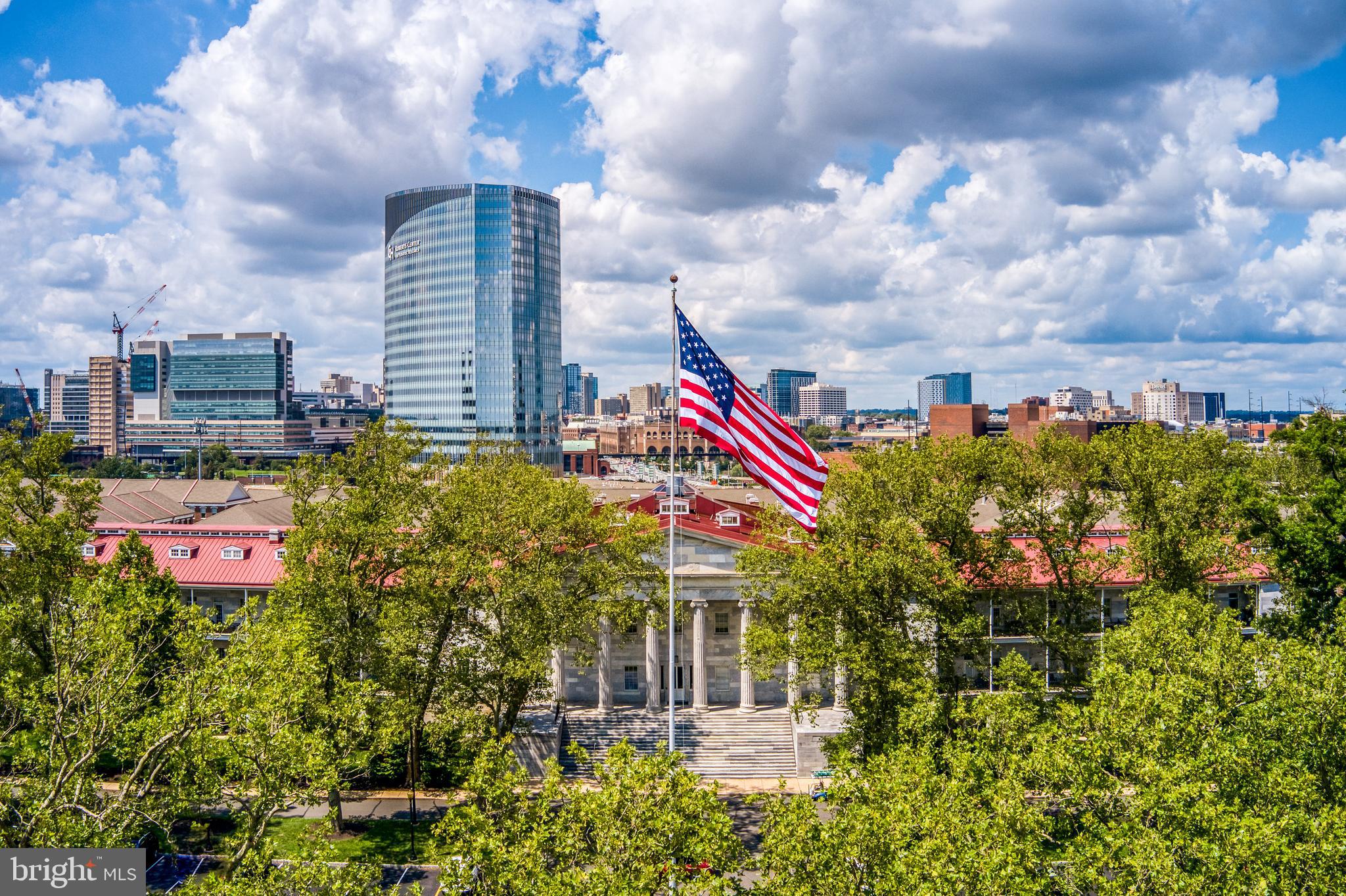 NAVAL SQUARE - Residential Lease
