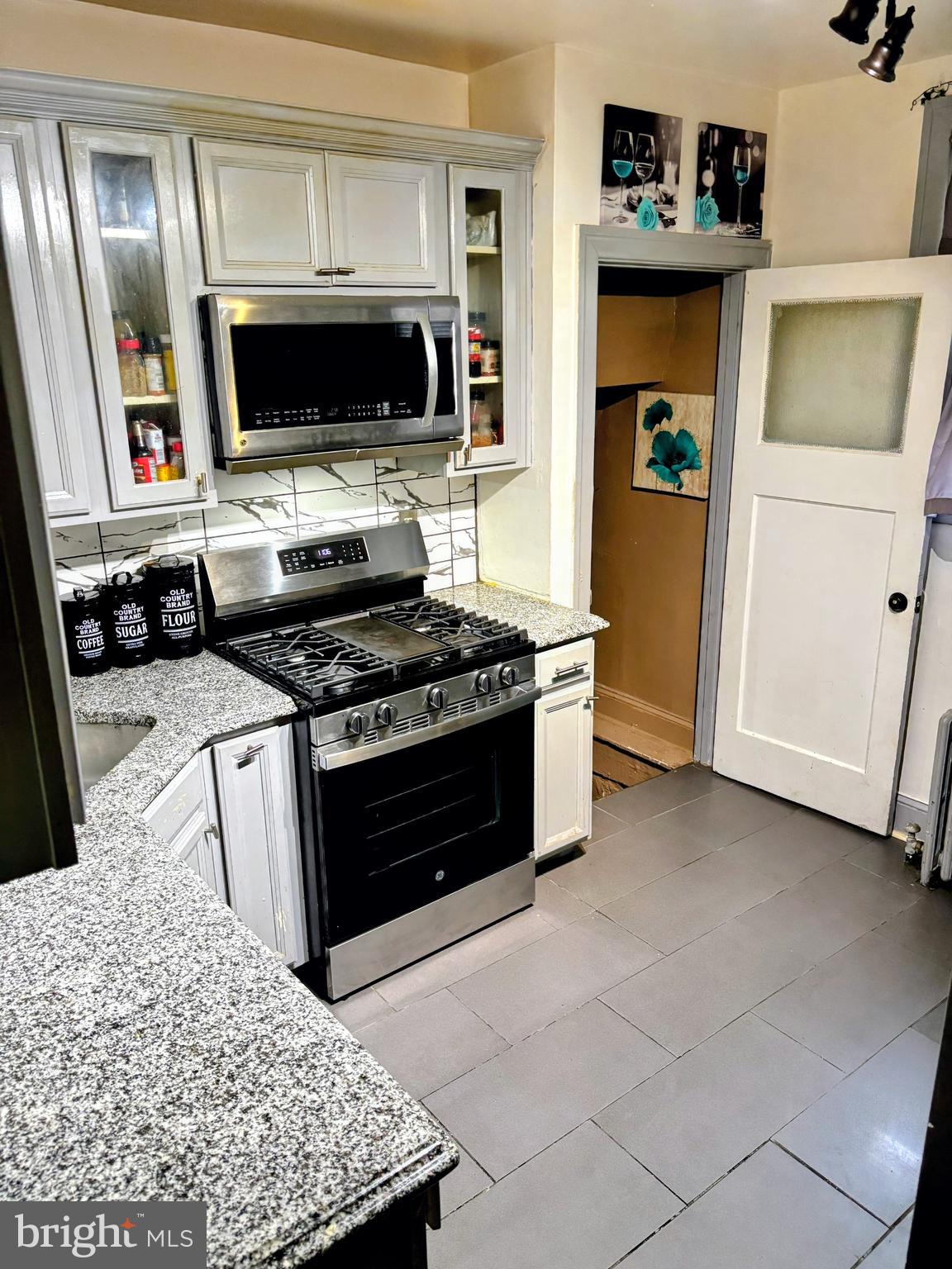 FERN ROCK - Residential
