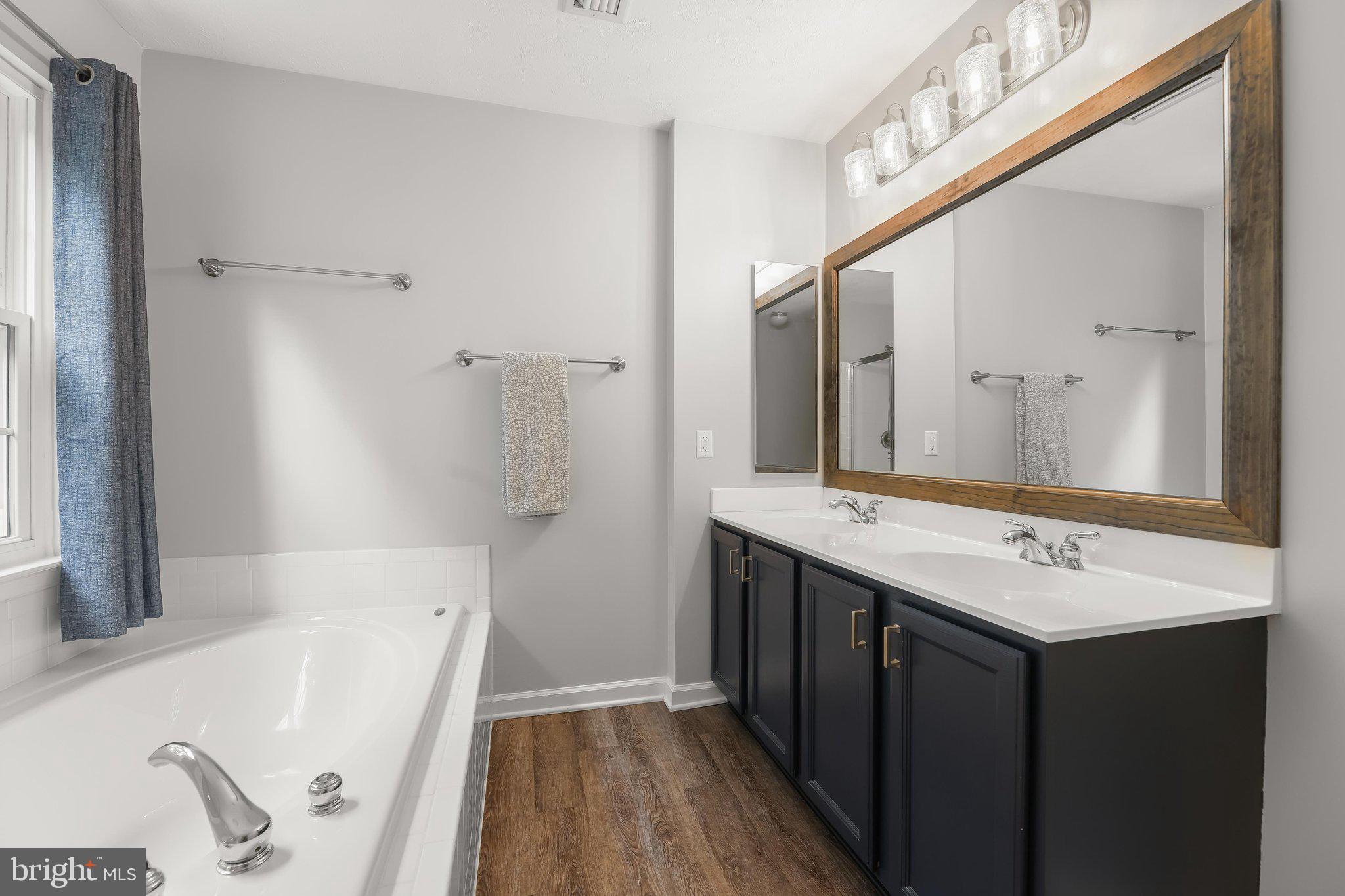 PINEY ORCHARD - Residential
