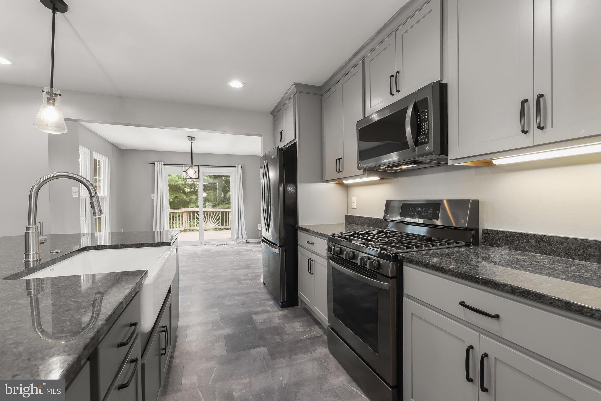 PINEY ORCHARD - Residential