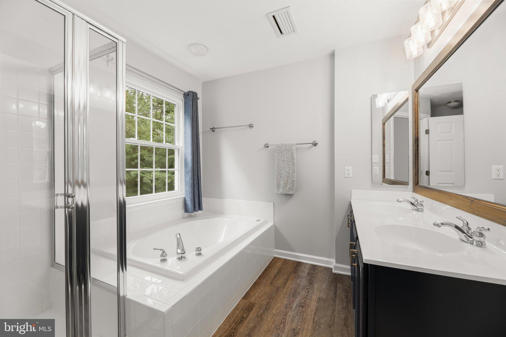 PINEY ORCHARD - Residential