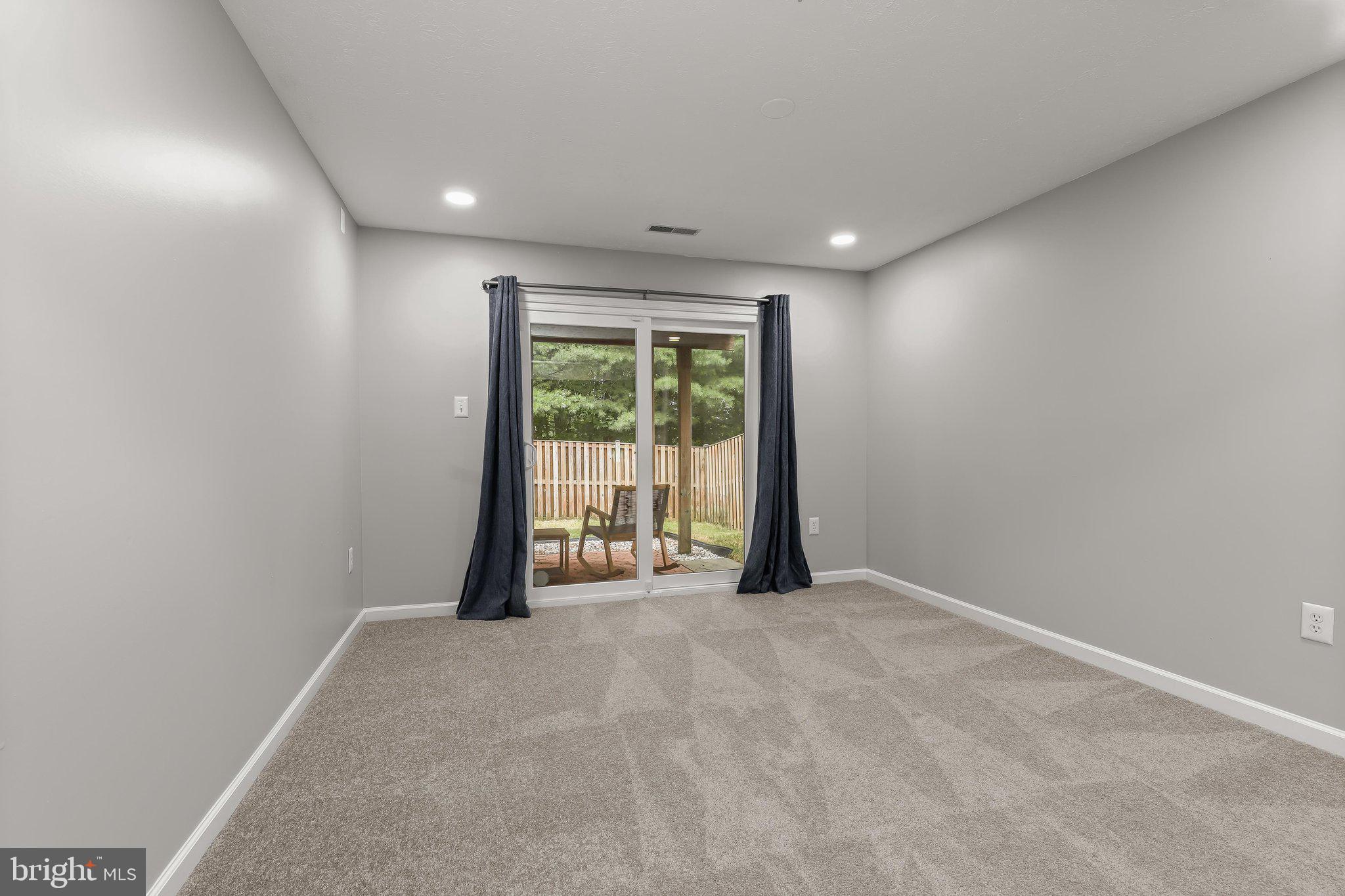 PINEY ORCHARD - Residential