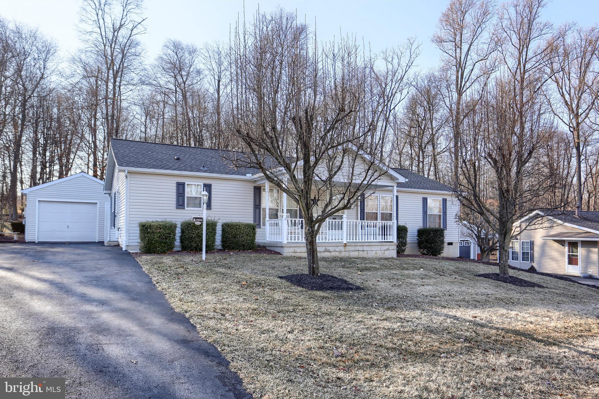 GRETNA SPRINGS COMMUNITY - Residential