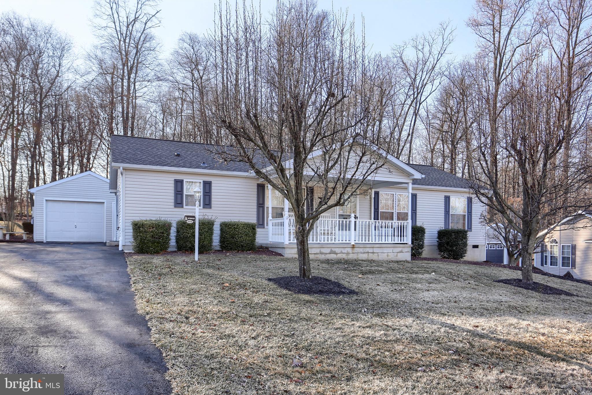 GRETNA SPRINGS COMMUNITY - Residential